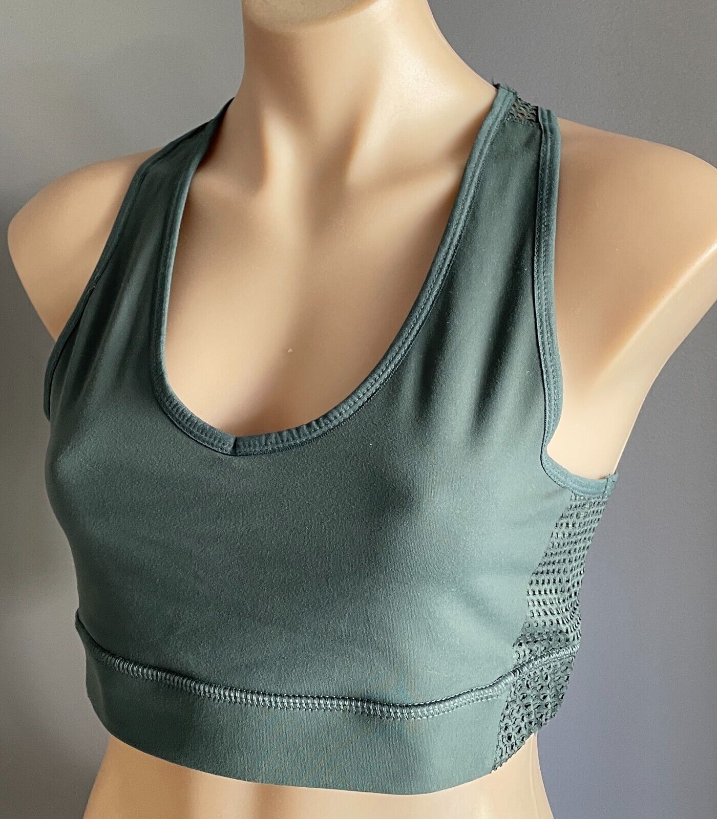 ANKO Crop Bra Top Khaki Green Medium Support Racer Back Size 14 Sports Gym NEW