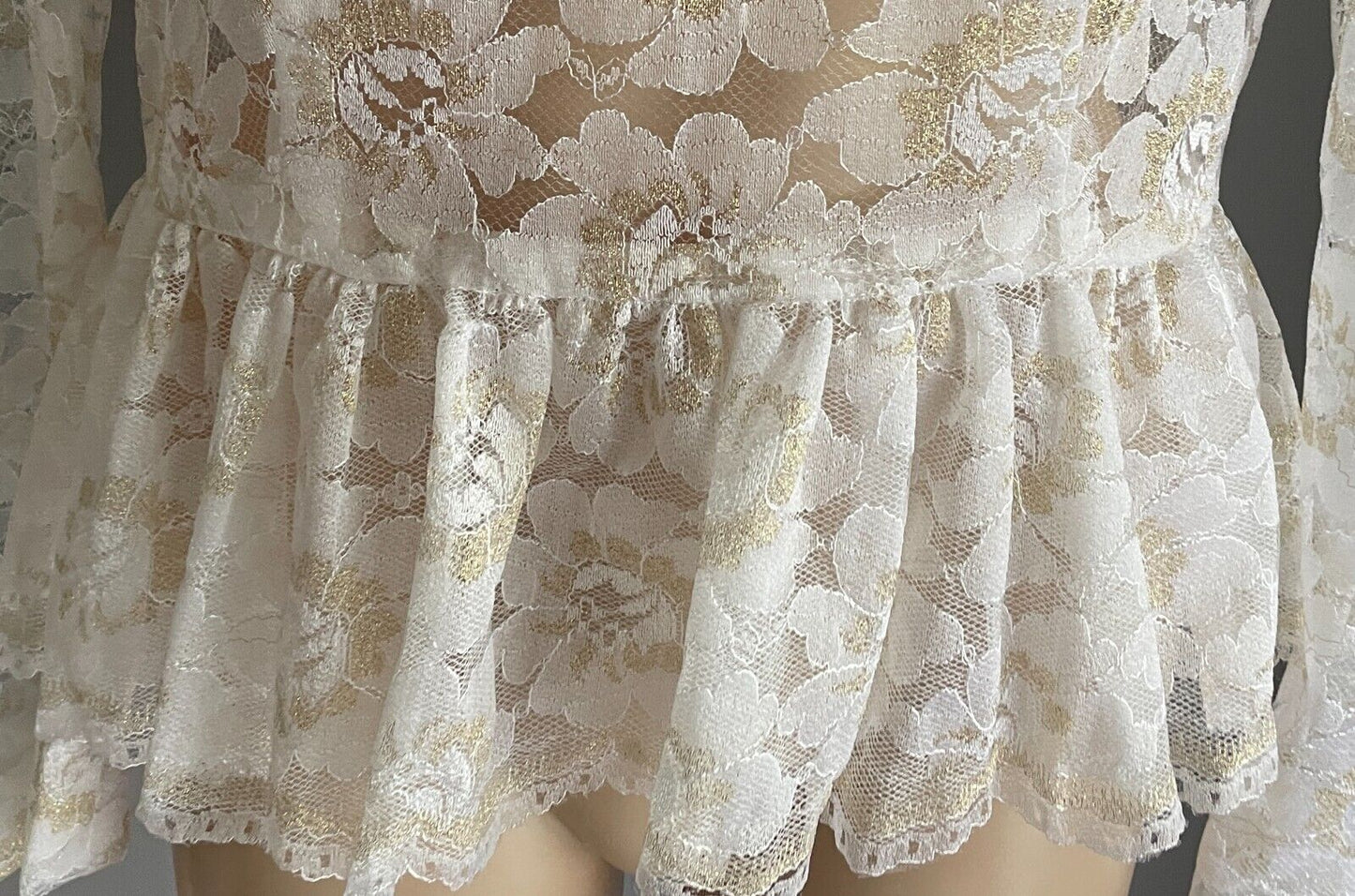 Antique Top White Lace High Neck L/Sleeve Blouse Gold Glitter Highlights Size 10