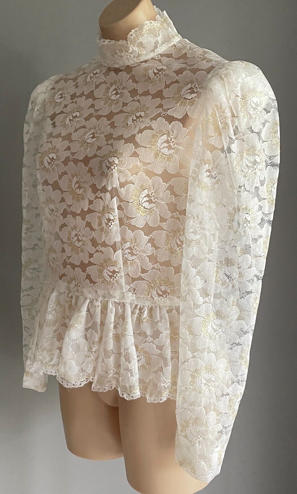 Antique Top White Lace High Neck L/Sleeve Blouse Gold Glitter Highlights Size 10