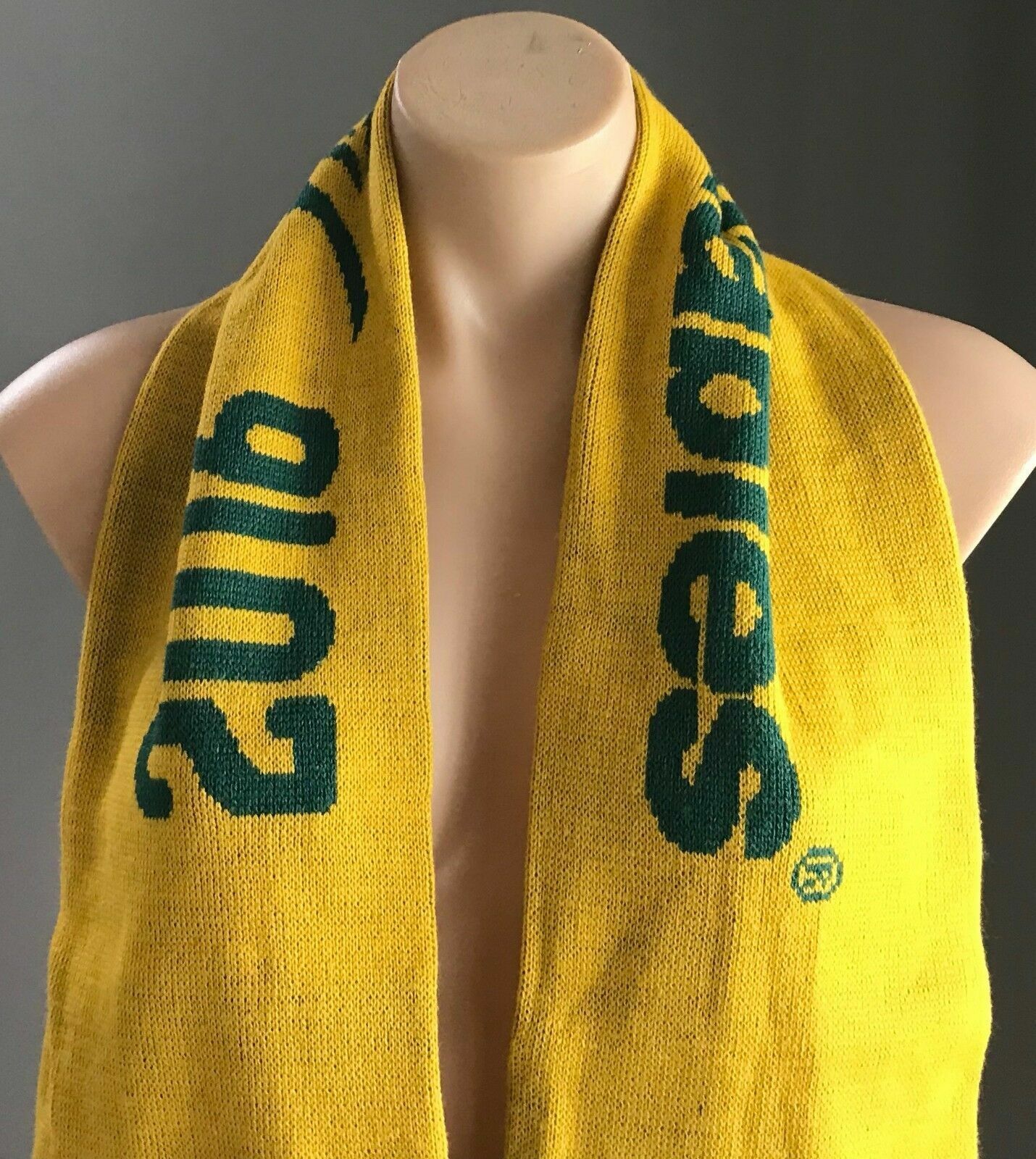 Fan Scarf WALLABIES Official Green Gold Australian 2016 England Tour Knit Fringe
