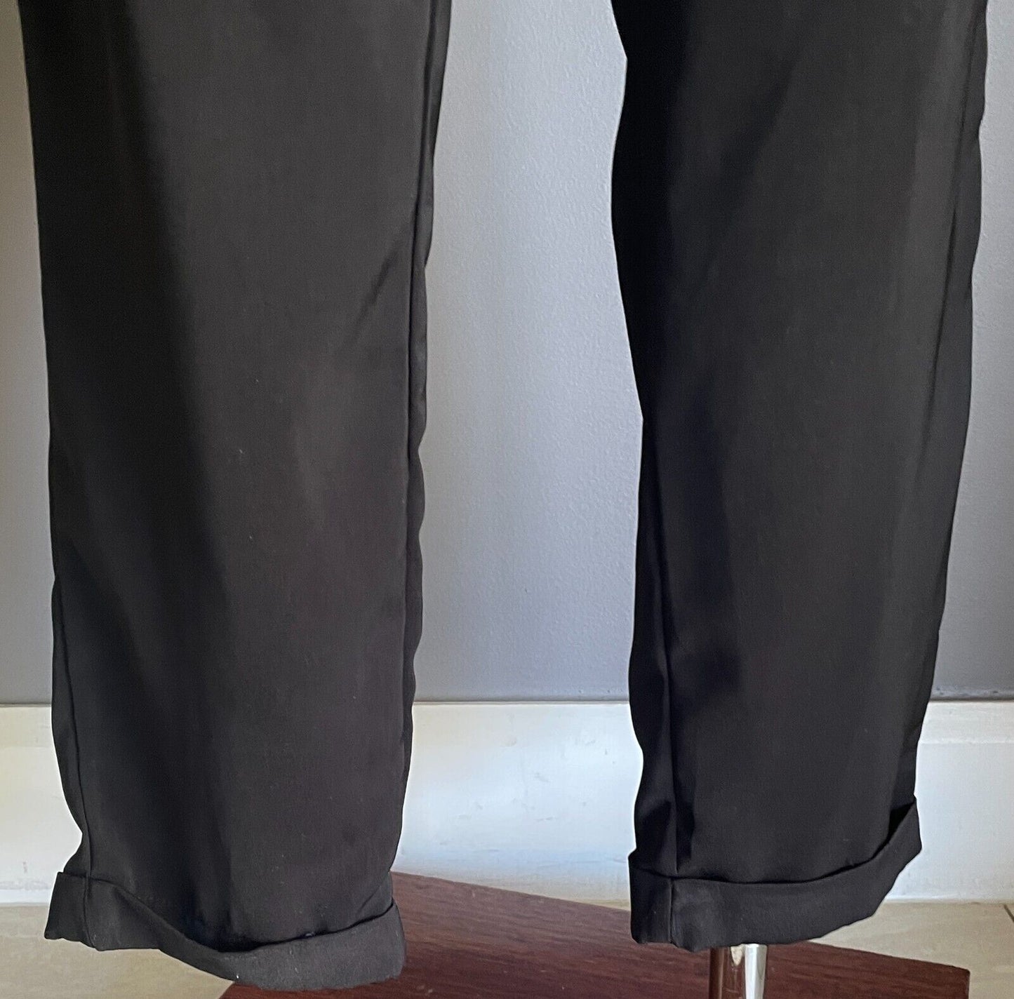 Ladies Size 10 Pants SILVER WISHES Cargo Black Elastic Waist Tapered Cuff Leg