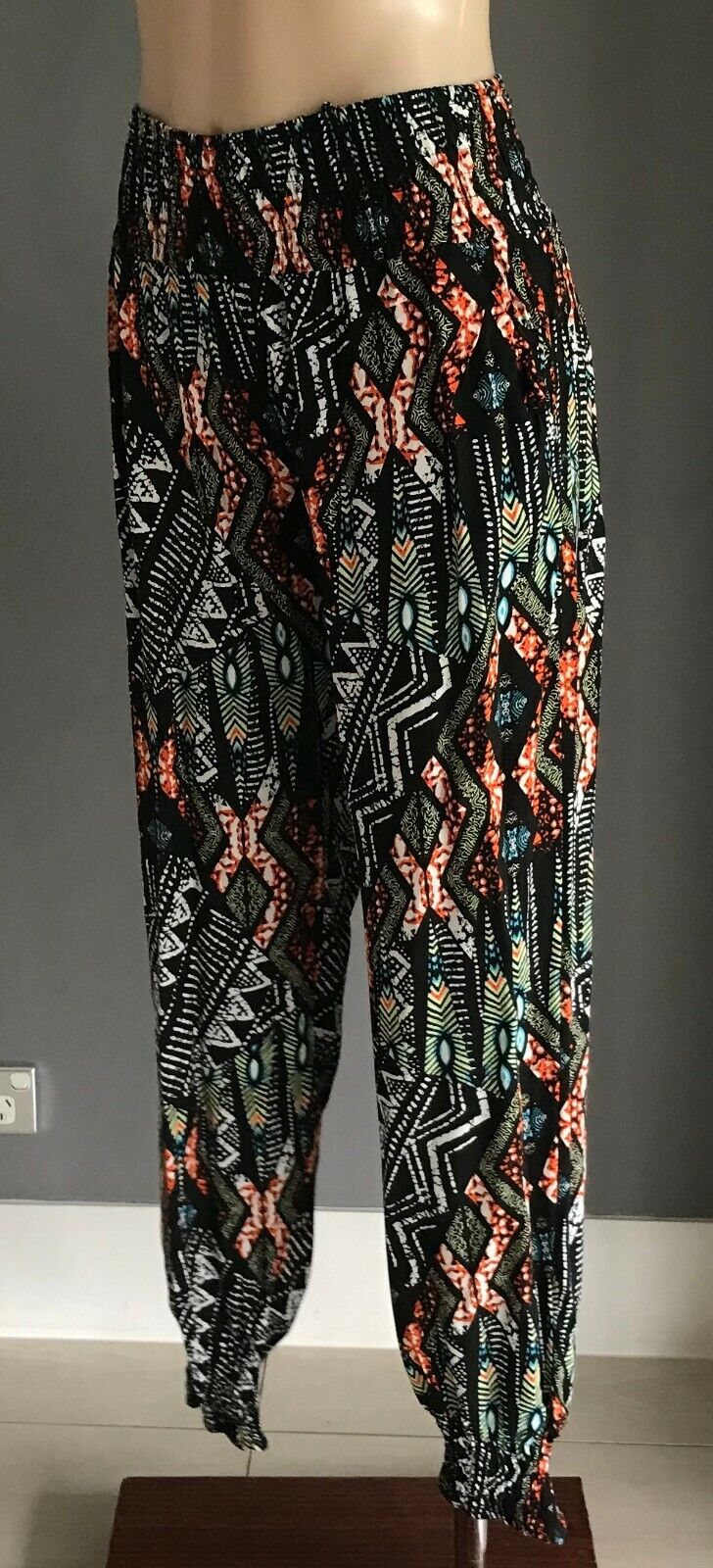 Ladies Size 10 Pants HAREM Black & MultiColoured Print Elastic Waist & Cuffs