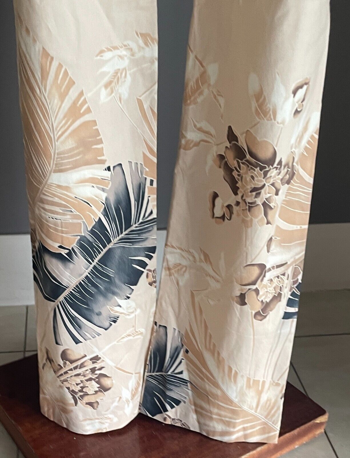 Ladies Size 10 Pants PRINTSTAR Beige Floral Straight Leg Stretch Trousers RETRO