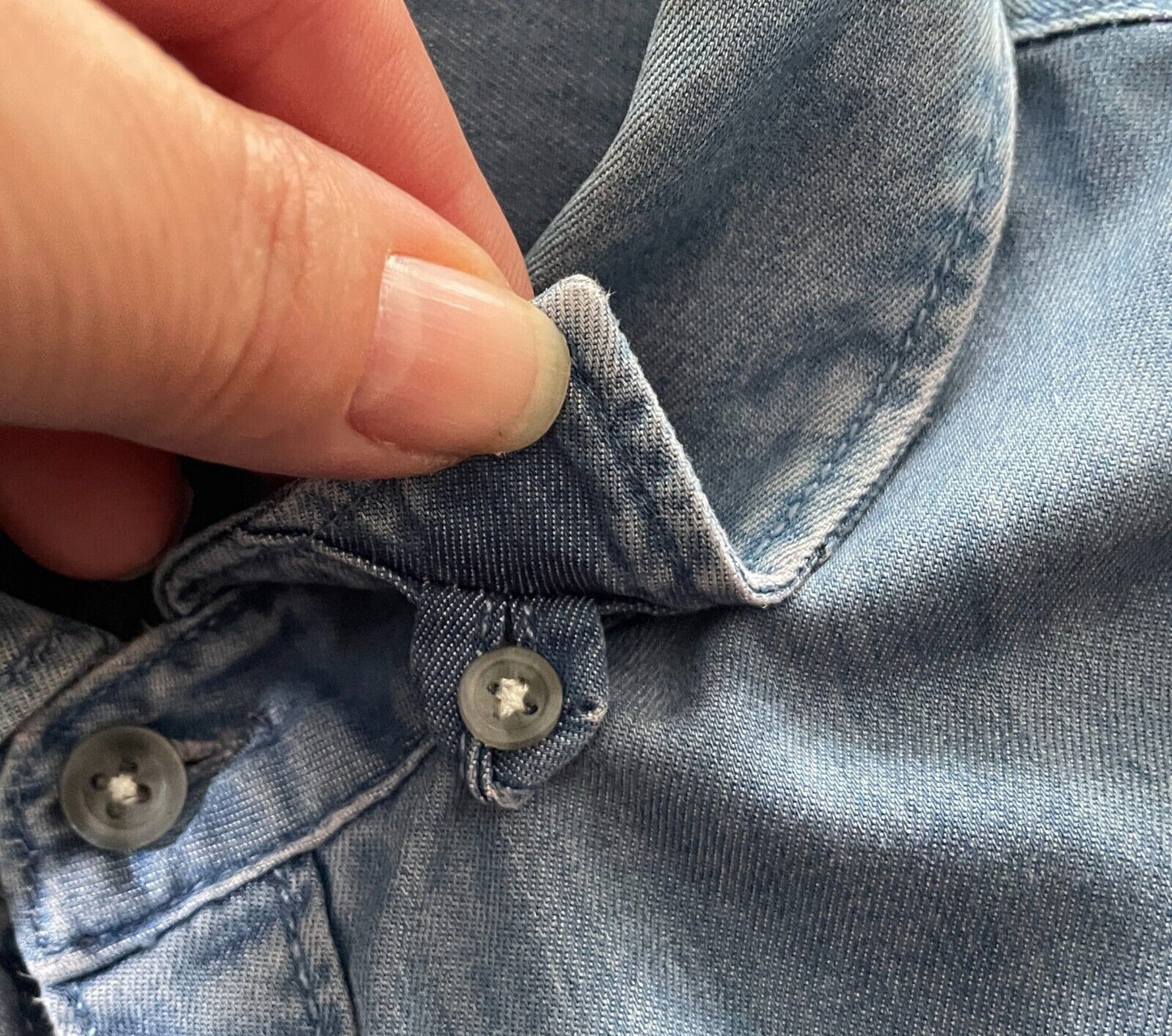INDUSTRIE Shirt Blue Chambray Short Sleeve Mens Sz M Button Front Short Sleeves