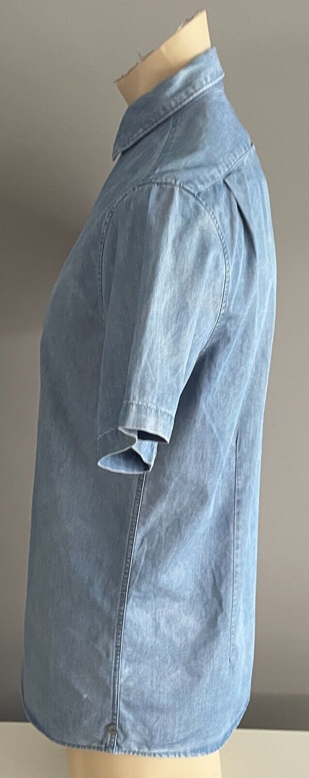 INDUSTRIE Shirt Blue Chambray Short Sleeve Mens Sz M Button Front Short Sleeves