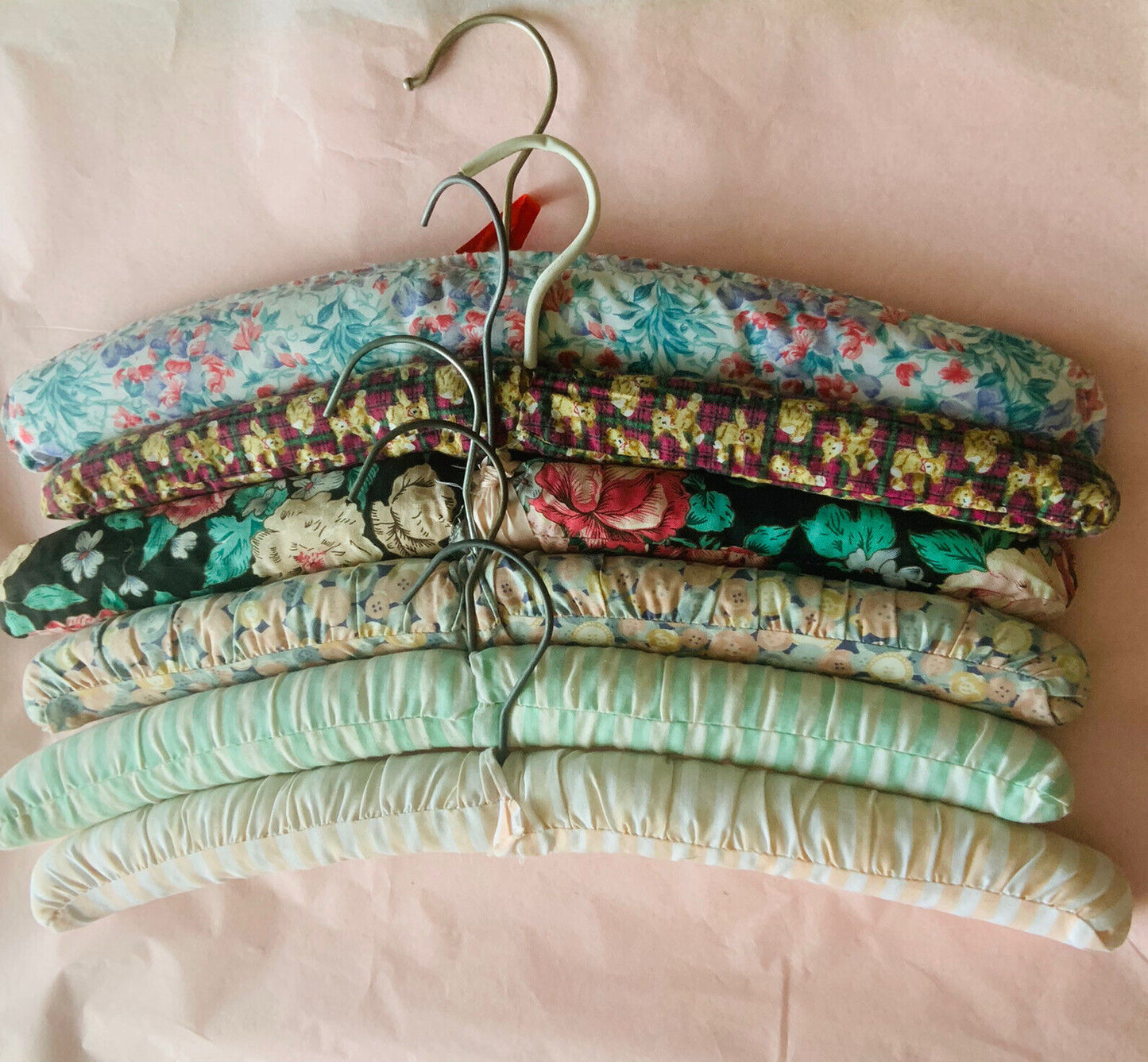 6x Vintage Covered Wooden Clothes Coat Hangers Floral & Solid Fabric 1960's #31