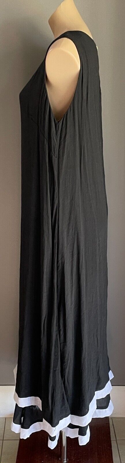 Maxi Dress BEE KEEPERS Black & White Hem Trim Sleeveless A-Line Size 14