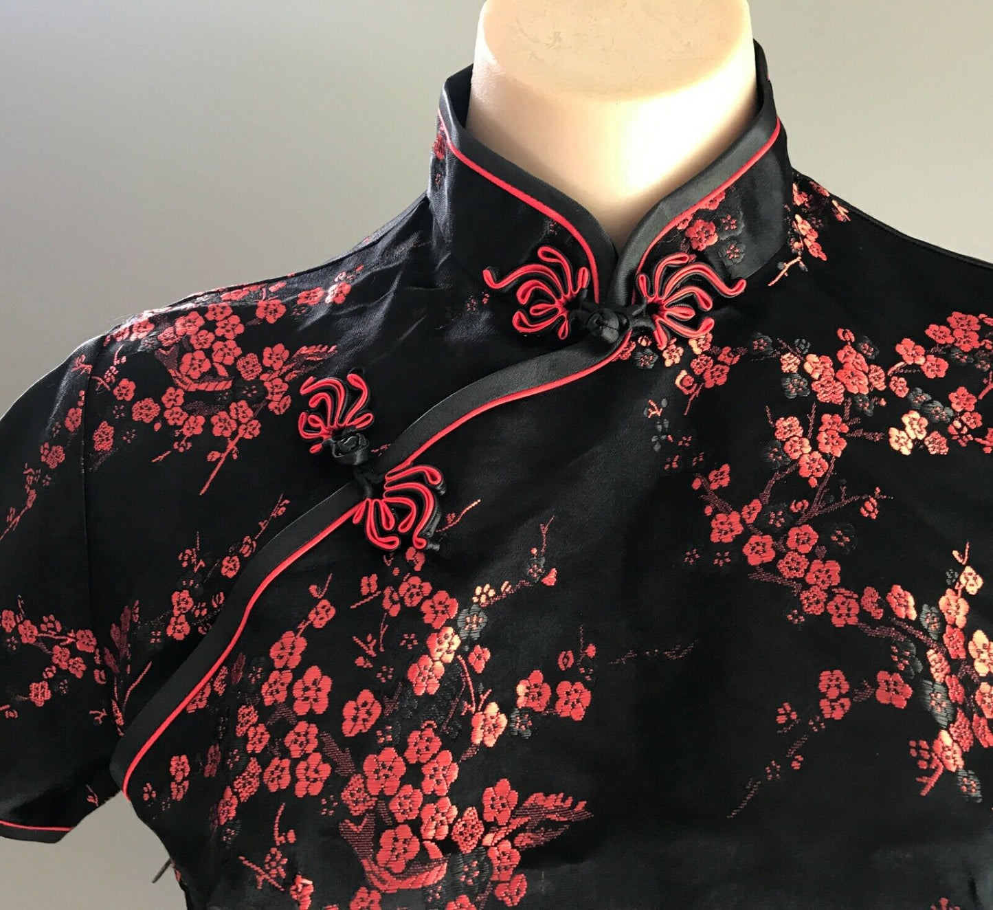 Vintage 1960’s Satin CHEONGSAM Blouse Black Red Floral Short Sleeve Top Sz 8 10