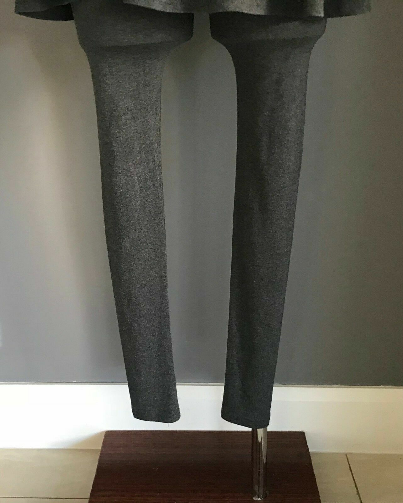 GOGO TOM"S Leggings Grey Twofer Skirt Pants 7/8 Sports Sz 8 10 Dance
