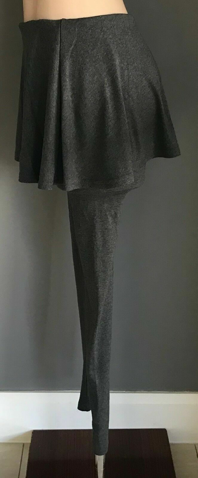 GOGO TOM"S Leggings Grey Twofer Skirt Pants 7/8 Sports Sz 8 10 Dance