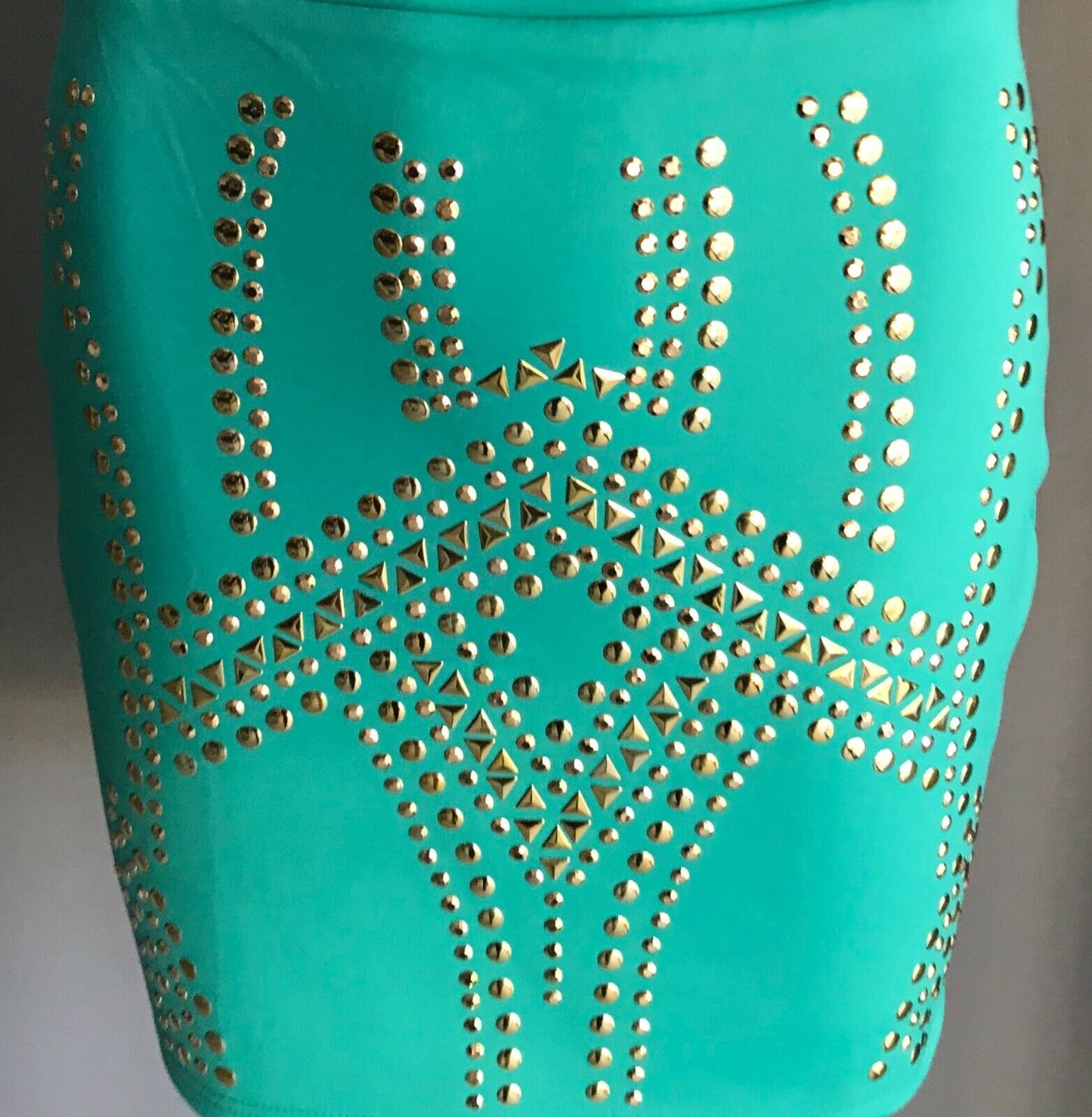 VALLEYGIRL Stretch Mini Skirt Embellished w Gold Stud Trim Aqua Green Size M 10