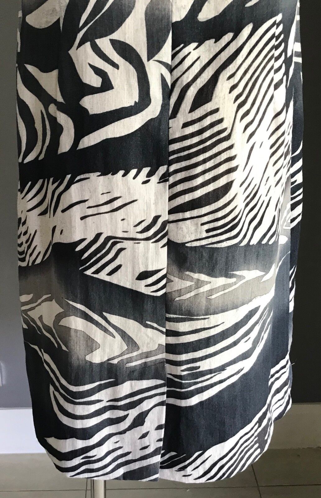 GORDON SMITH Dress Black Grey White Silver Print Oversized Collar Shift Size 14