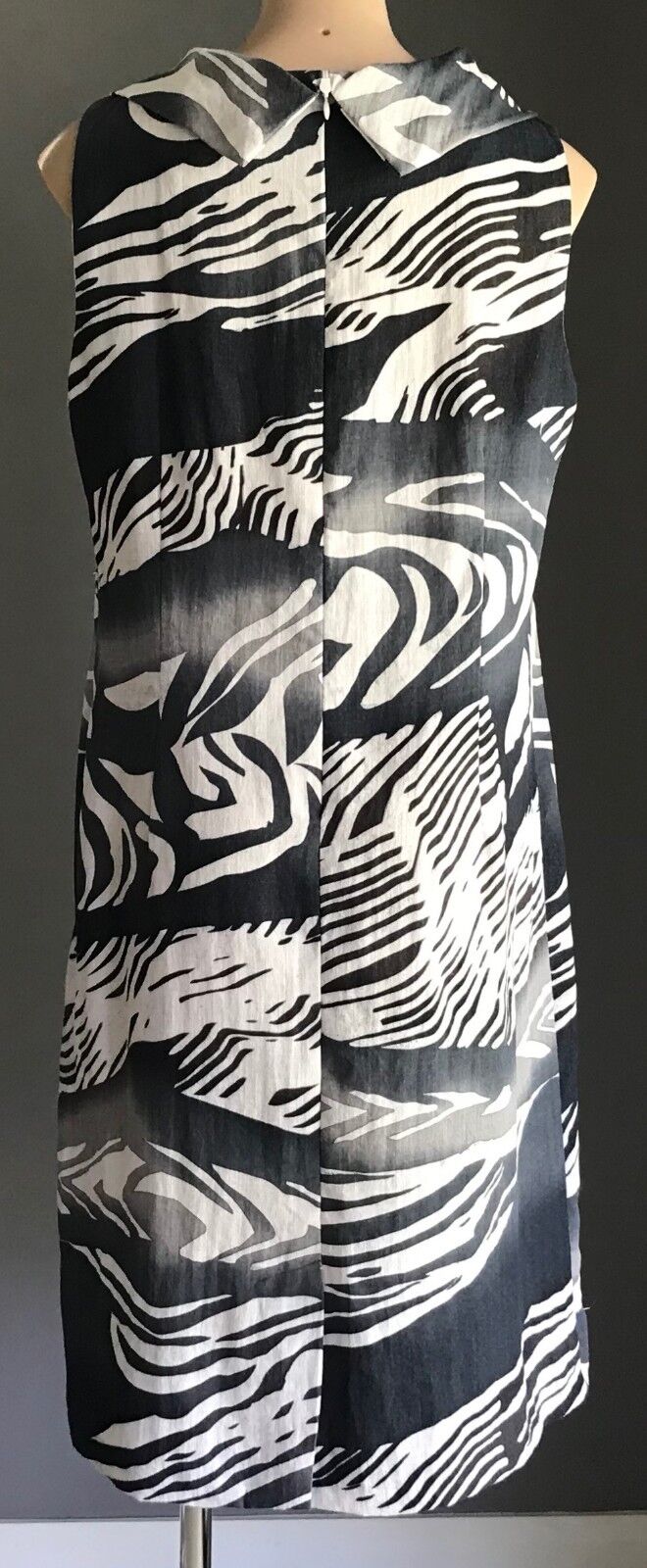 GORDON SMITH Dress Black Grey White Silver Print Oversized Collar Shift Size 14