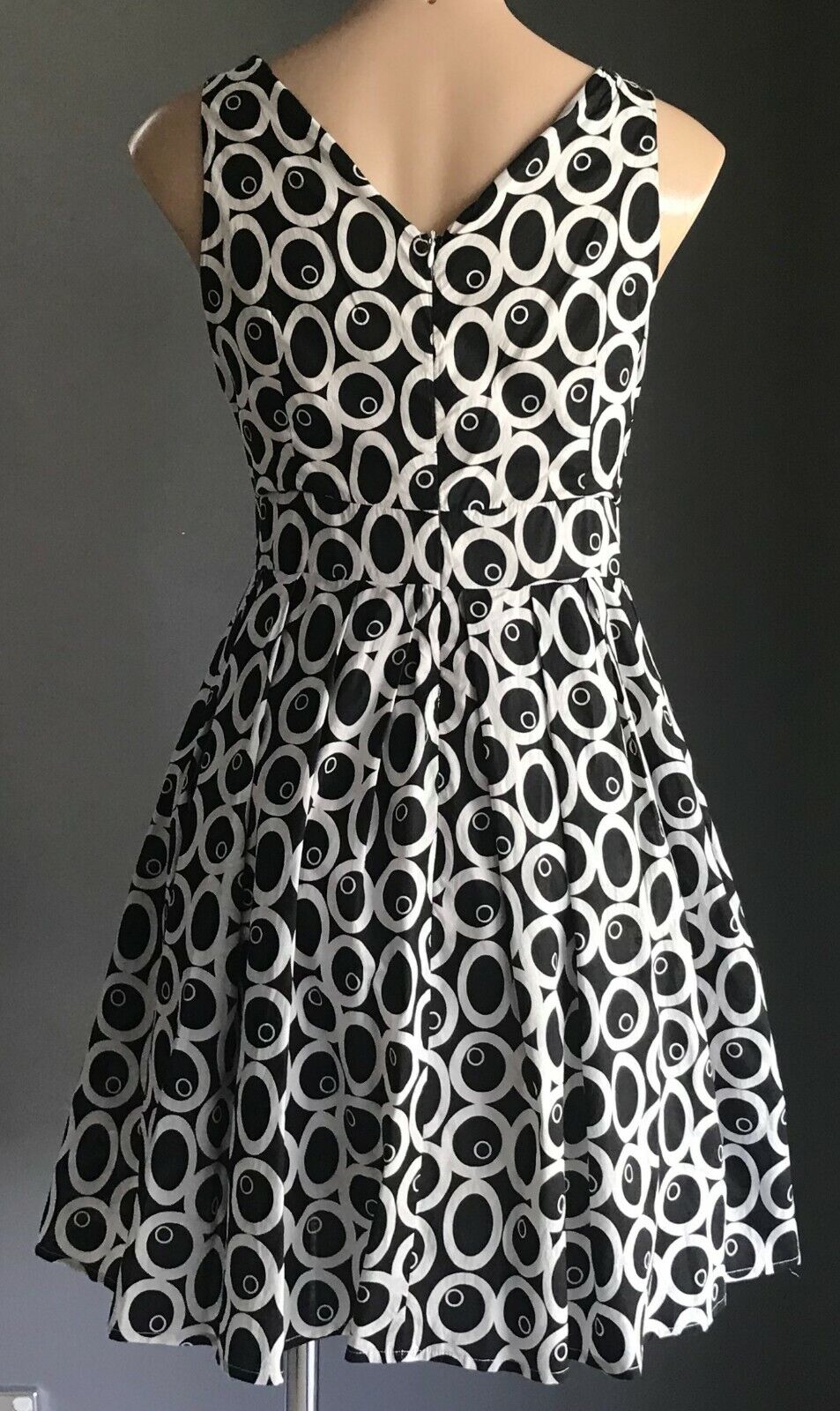 COCO MODA DRESS High Waist Black & White Circle Sleeveless Ladies Size 14
