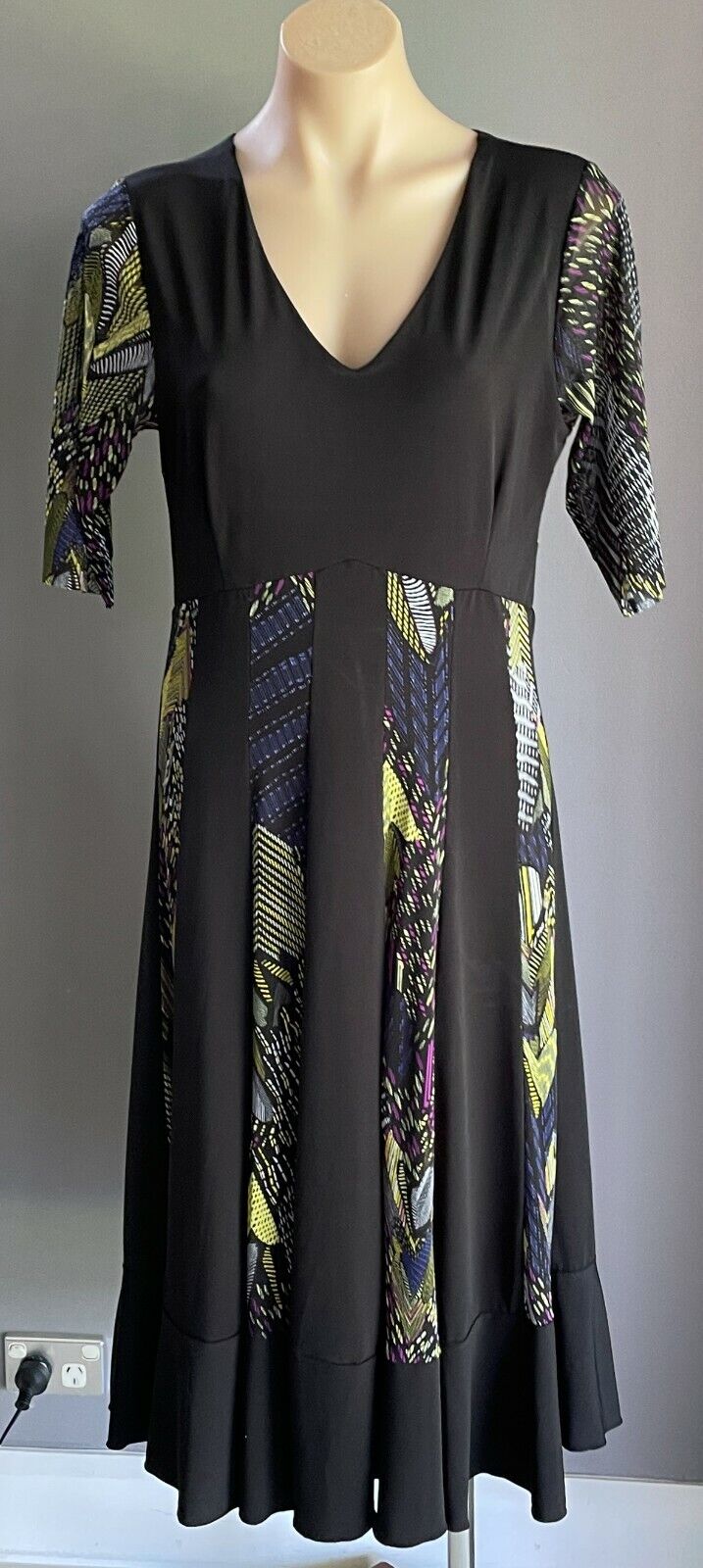 SASH Dress Black & MultiColoured Mesh Net Insert 3/4 Sleeve Empire Waist Size 14