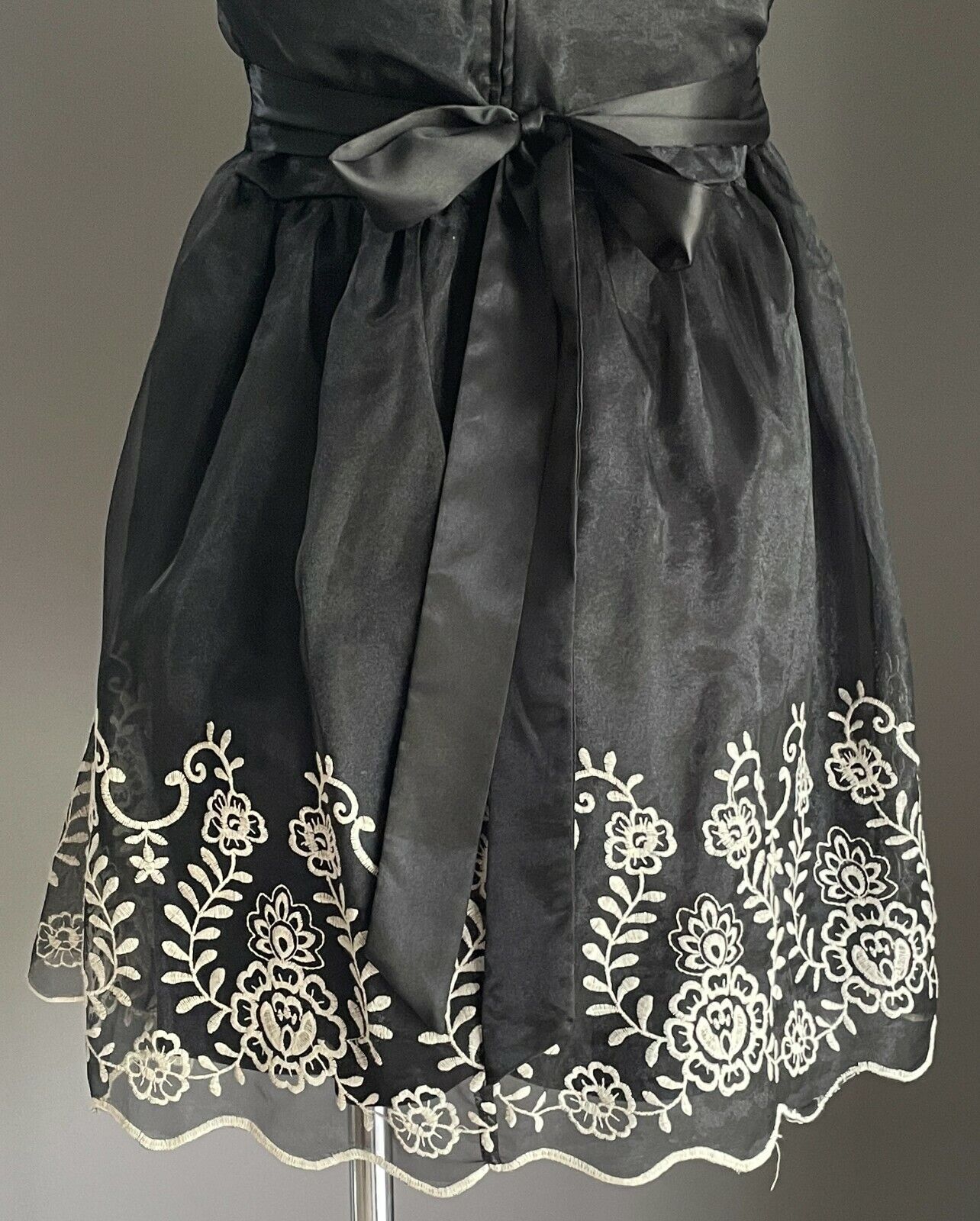 HAVE & HAVE Tie Back Dress Black Strapless Empire Waist w Embroidered Hem Size L