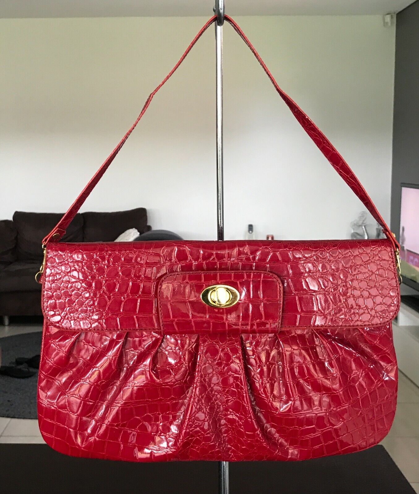 CICIERO BAGS Hand Bag Red Patent Croc Pleather Large Clutch Short Strap Vintage