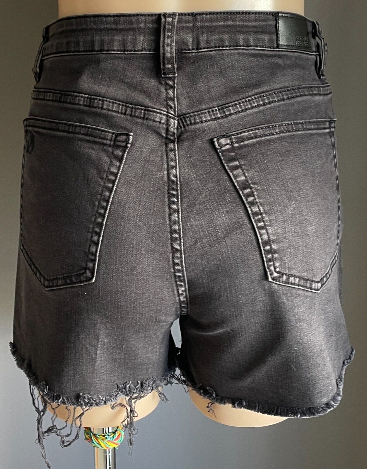 SILENT THEORY Black Denim Jeans Shorts High Rise Fray Hem Cut Off  Size 10 Hi