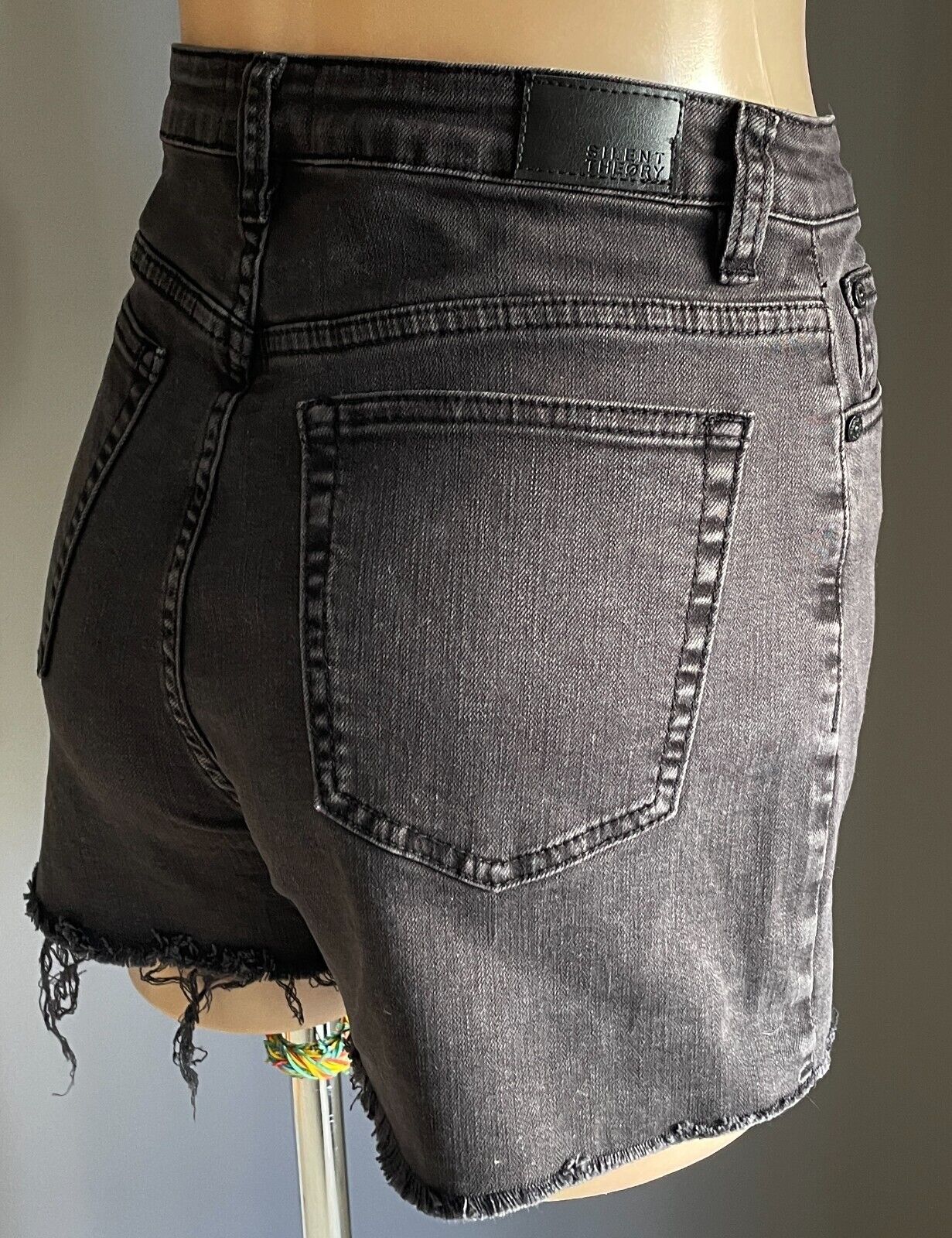 SILENT THEORY Black Denim Jeans Shorts High Rise Fray Hem Cut Off  Size 10 Hi