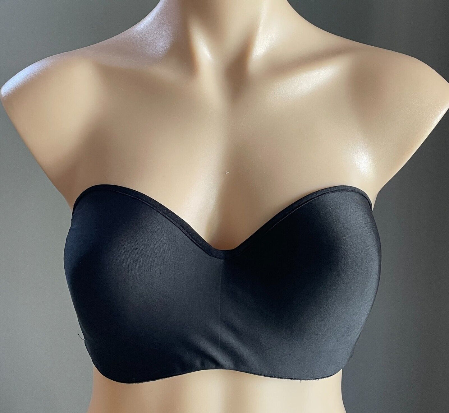 BERLEI Bra Black Strapless Smooth Underwire Size 16C Style Y431G No Straps