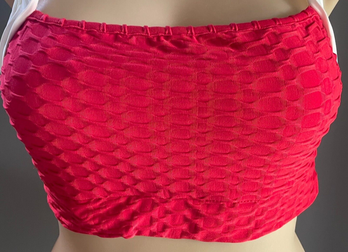 SHEIN CURVE Sport Crop Top White Red Textured Fabric Size 3XL Peekaboo at Chest