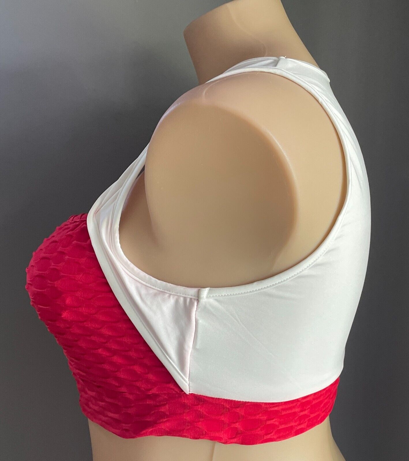 SHEIN CURVE Sport Crop Top White Red Textured Fabric Size 3XL Peekaboo at Chest