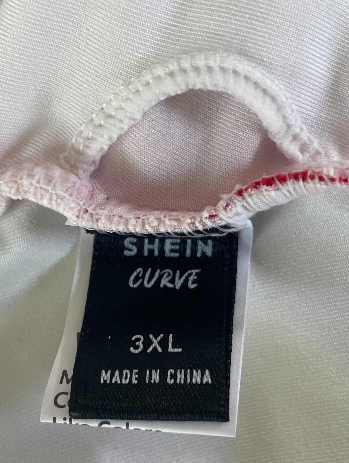 SHEIN CURVE Sport Crop Top White Red Textured Fabric Size 3XL Peekaboo at Chest