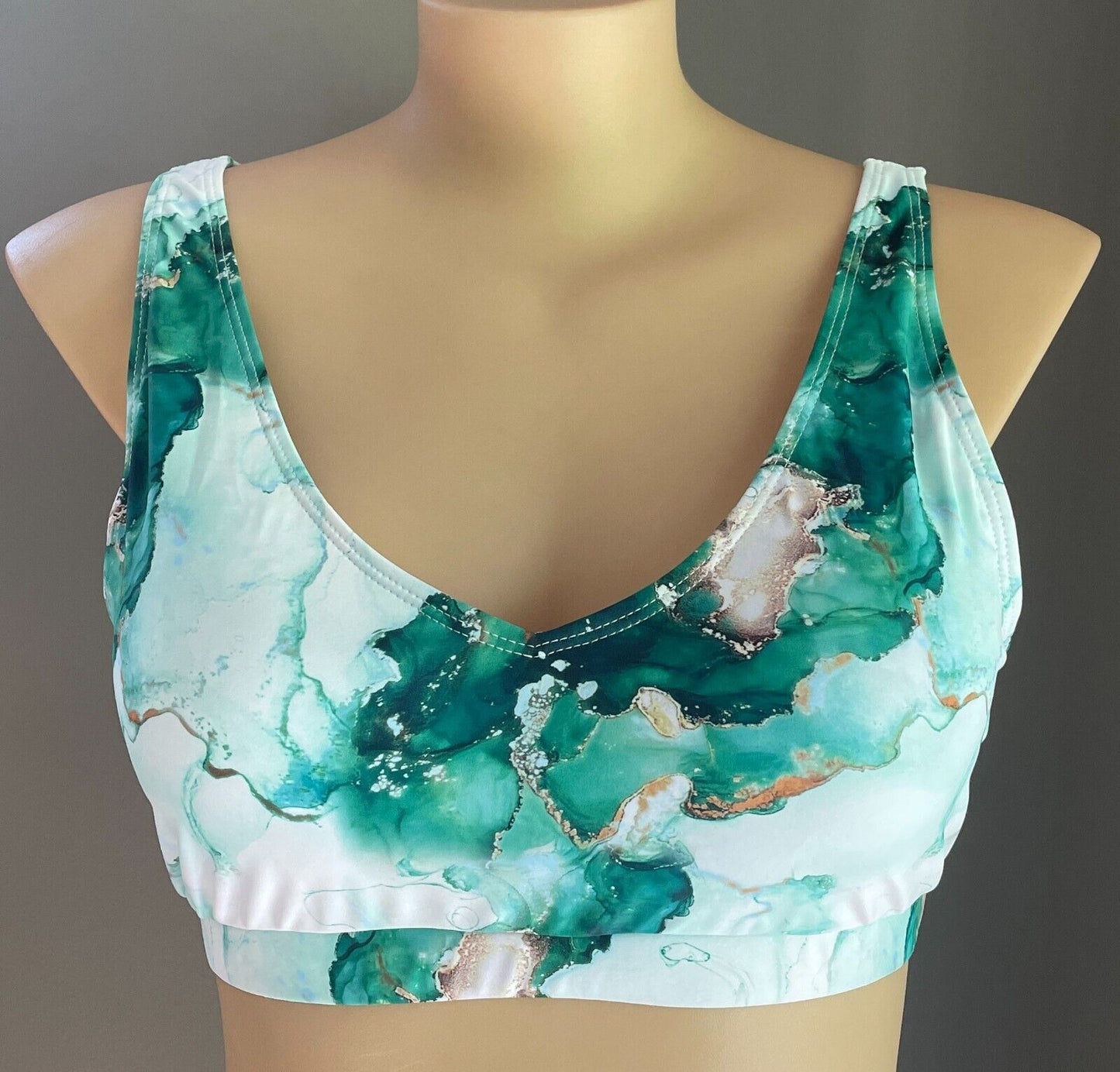 Sport Crop Top V-Neck Shades of Green Marble Print 3XL 22 Gym Work Out Active