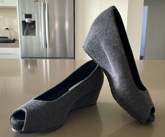 LACOSTE Shoes Wedge Heel Open Toe Charcoal Grey Fabric Ladies Sz UK 4 EU 37 US 6