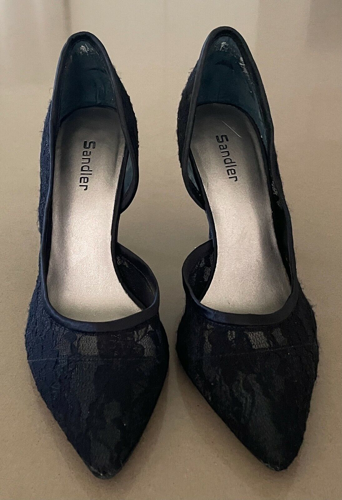 SANDLER "Precious" High Heel Shoes Black Lace Pointed Toe Stilettos Size 7B