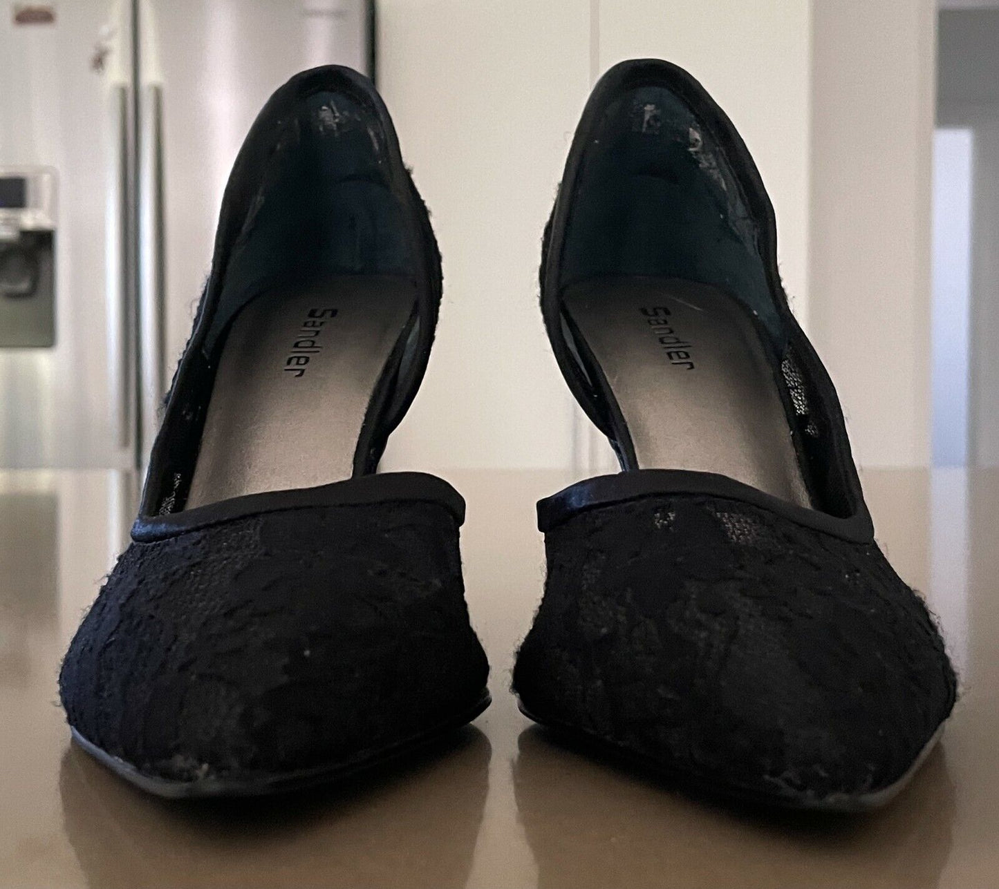 SANDLER "Precious" High Heel Shoes Black Lace Pointed Toe Stilettos Size 7B