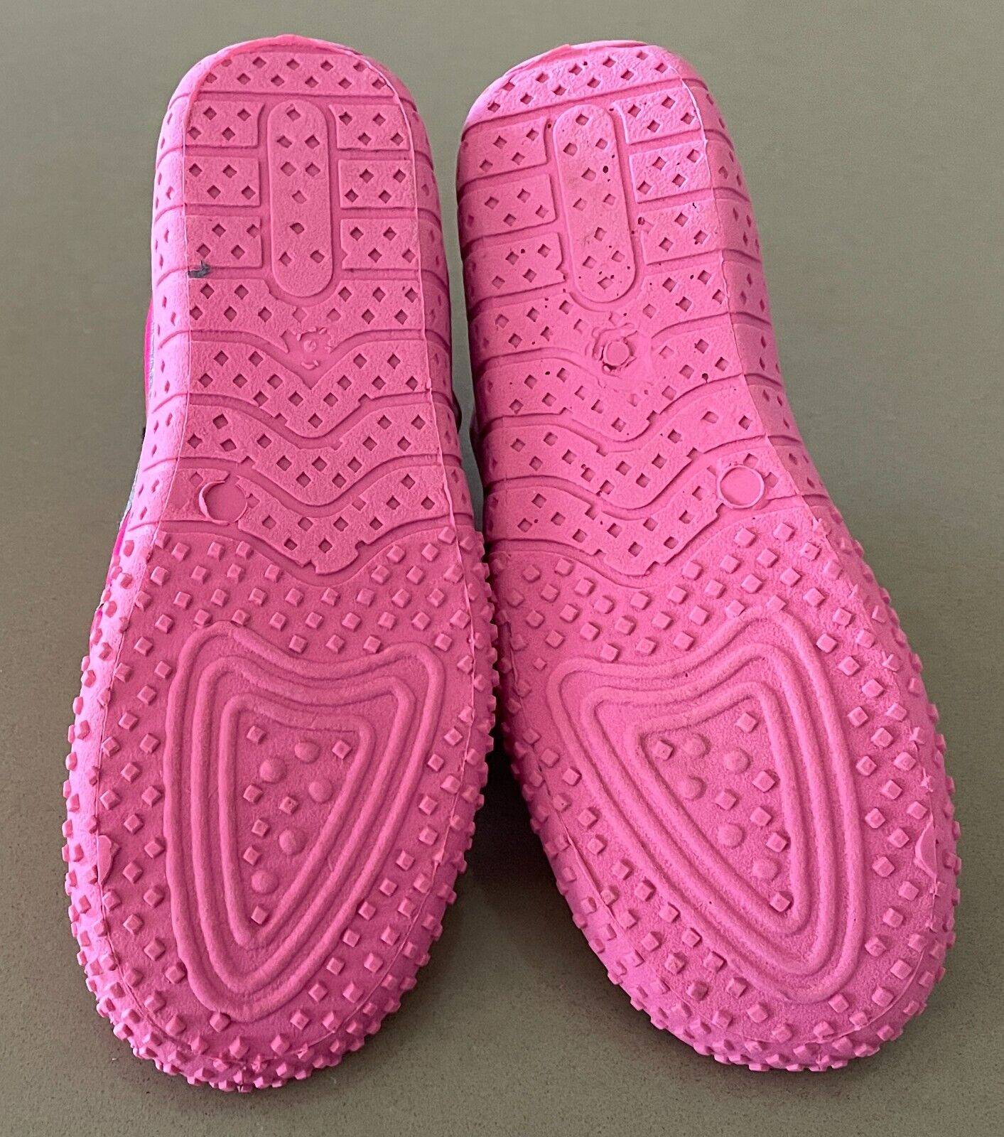 YELLO Ladies Pink &  Grey Aqua Socks Beach Shoes Size UK 5 AU  7 EU 38 NEW