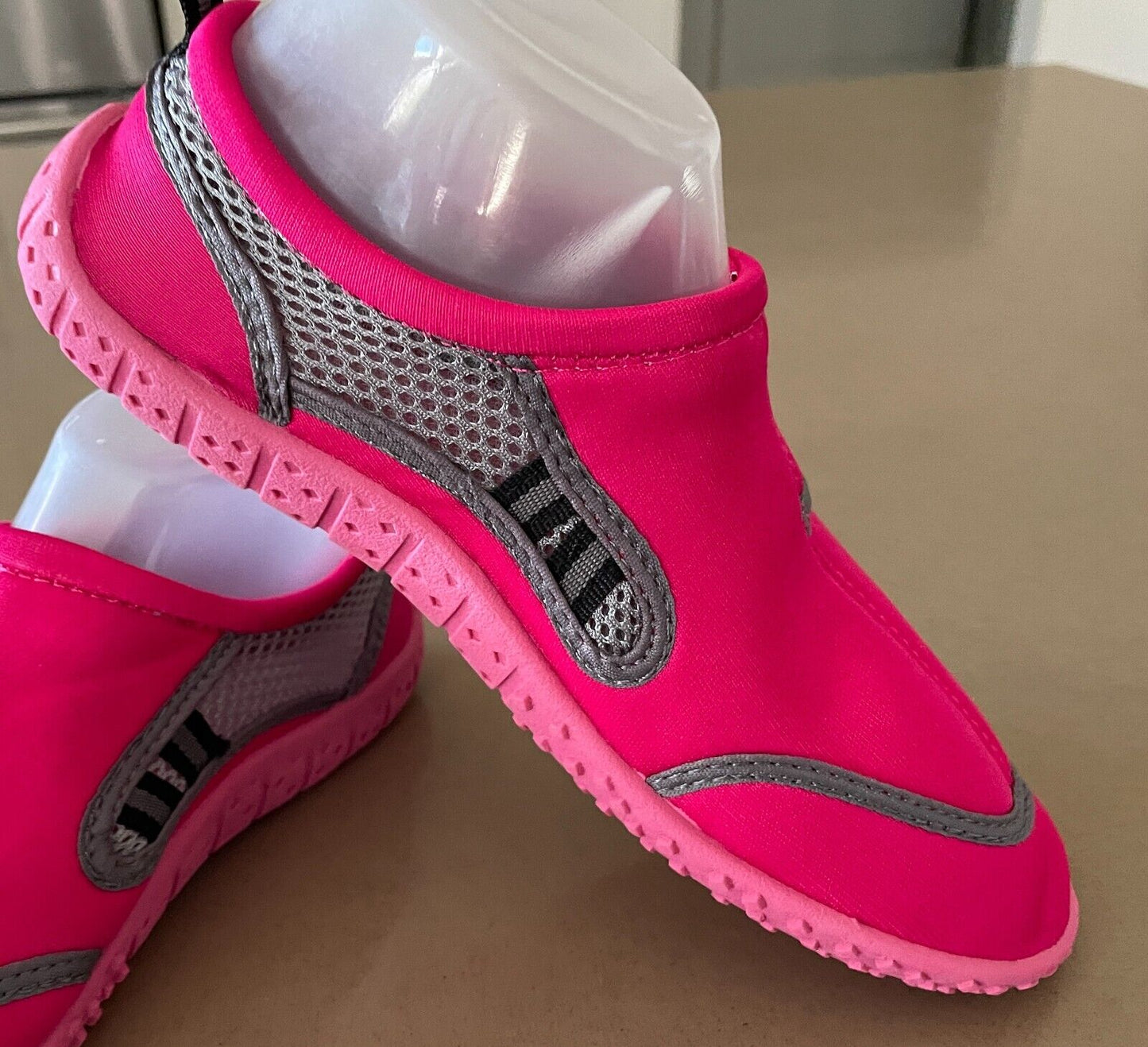 YELLO Ladies Pink &  Grey Aqua Socks Beach Shoes Size UK 5 AU  7 EU 38 NEW