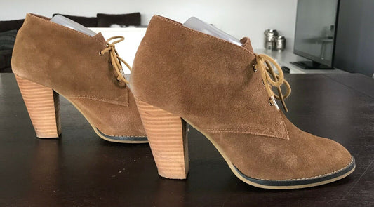 ZU "Mirage" Shoes Camel Suede Leather Lace Up Block Heel Booties Ladies Size 9
