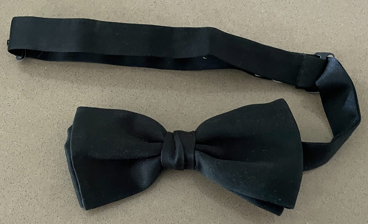Vintage Mens BOW  TIE Classic Black Polyester Fabric Pre-Tied Wedding Formal