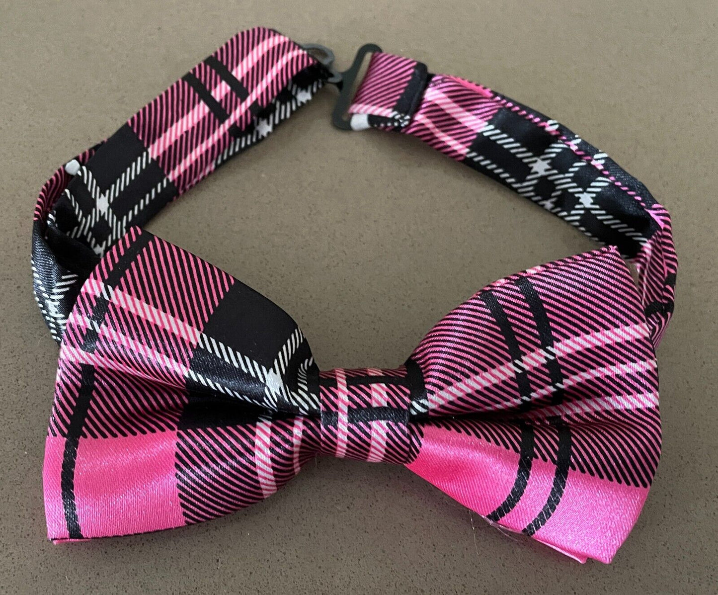 Bow Tie Black Pink White Plaid Check Pre-tied Adjustable Bowtie