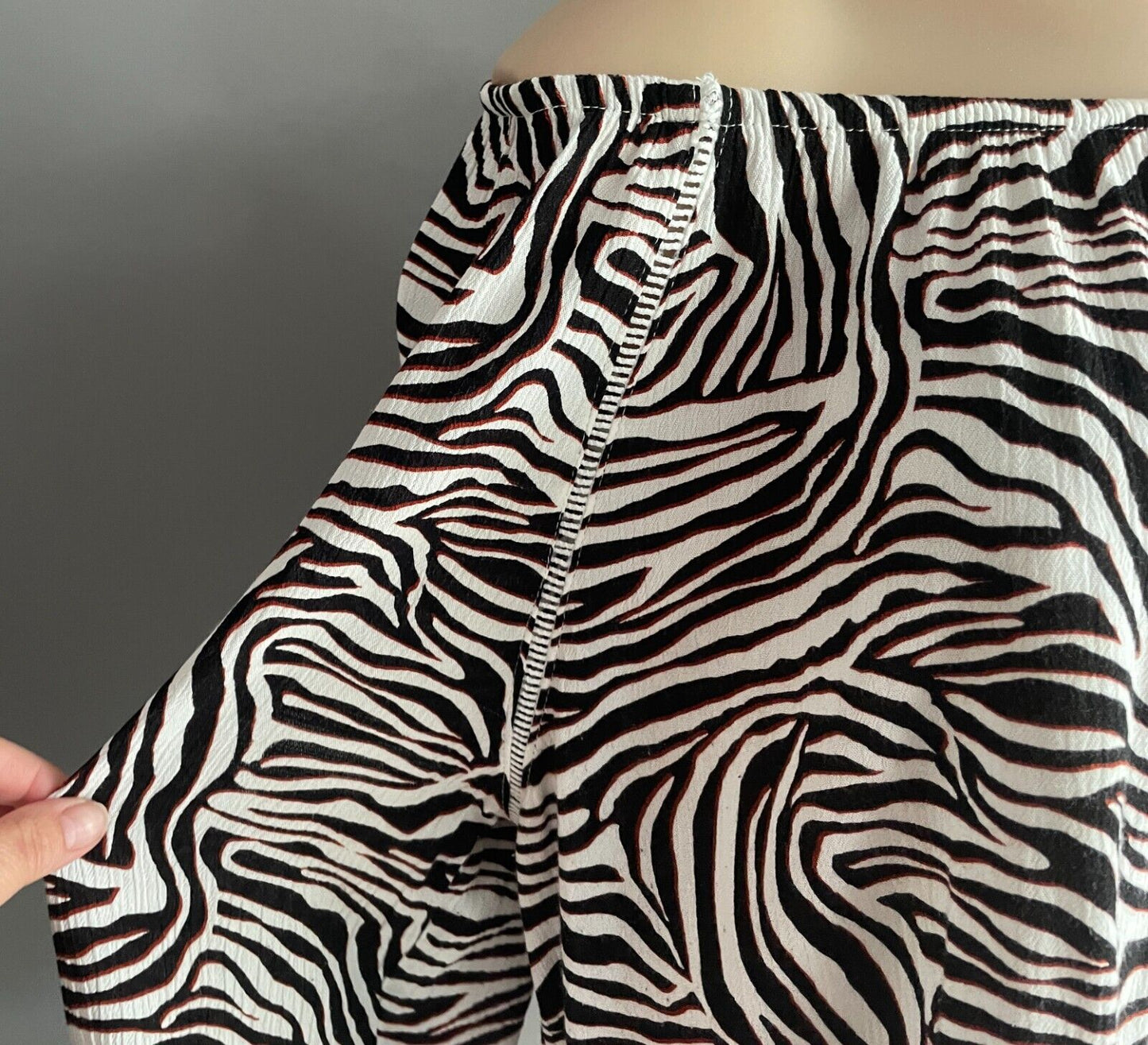 ROCKMANS Top Black White Brown Print Elastic Off Shoulder Long Sleeve Size 18