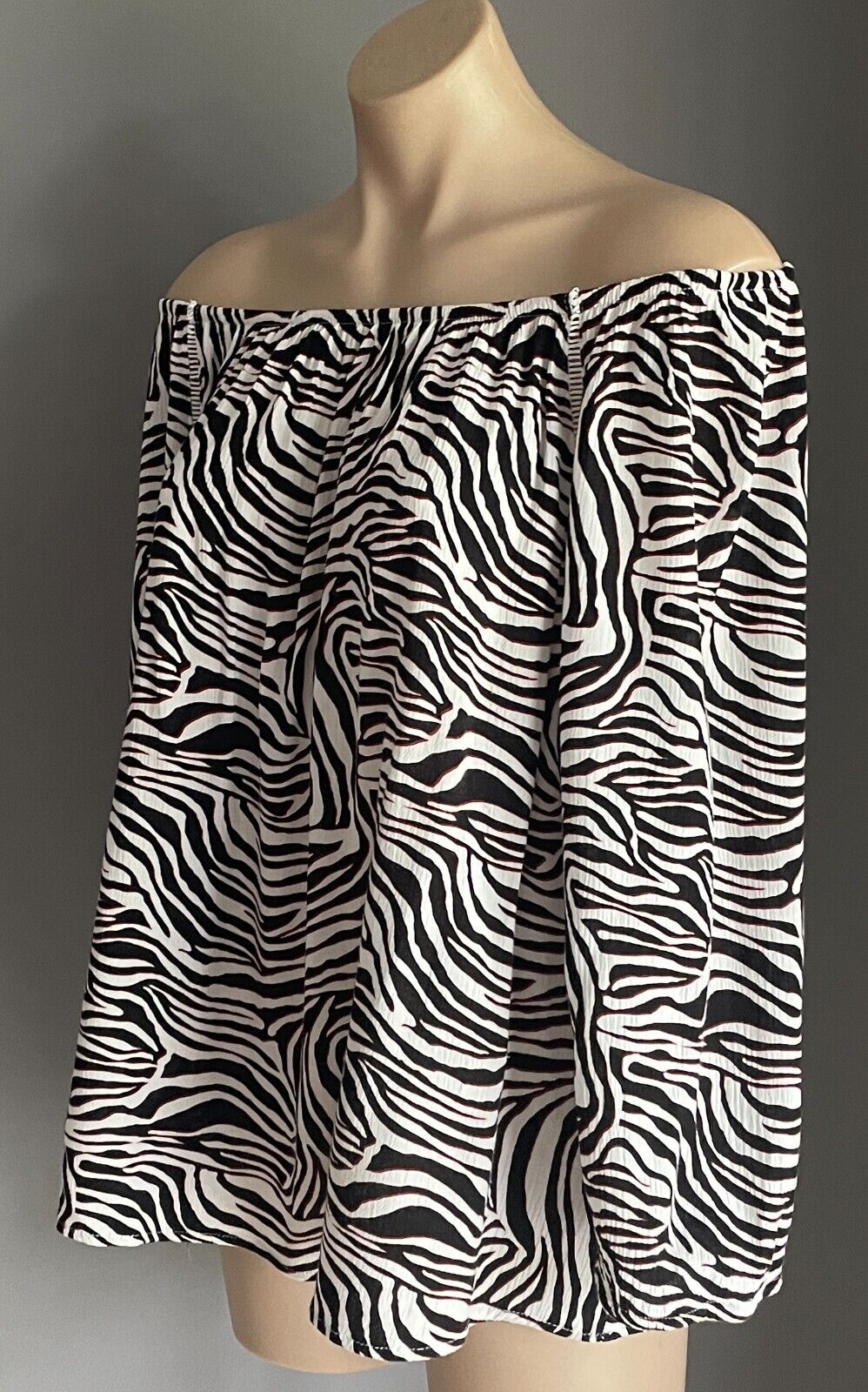 ROCKMANS Top Black White Brown Print Elastic Off Shoulder Long Sleeve Size 18