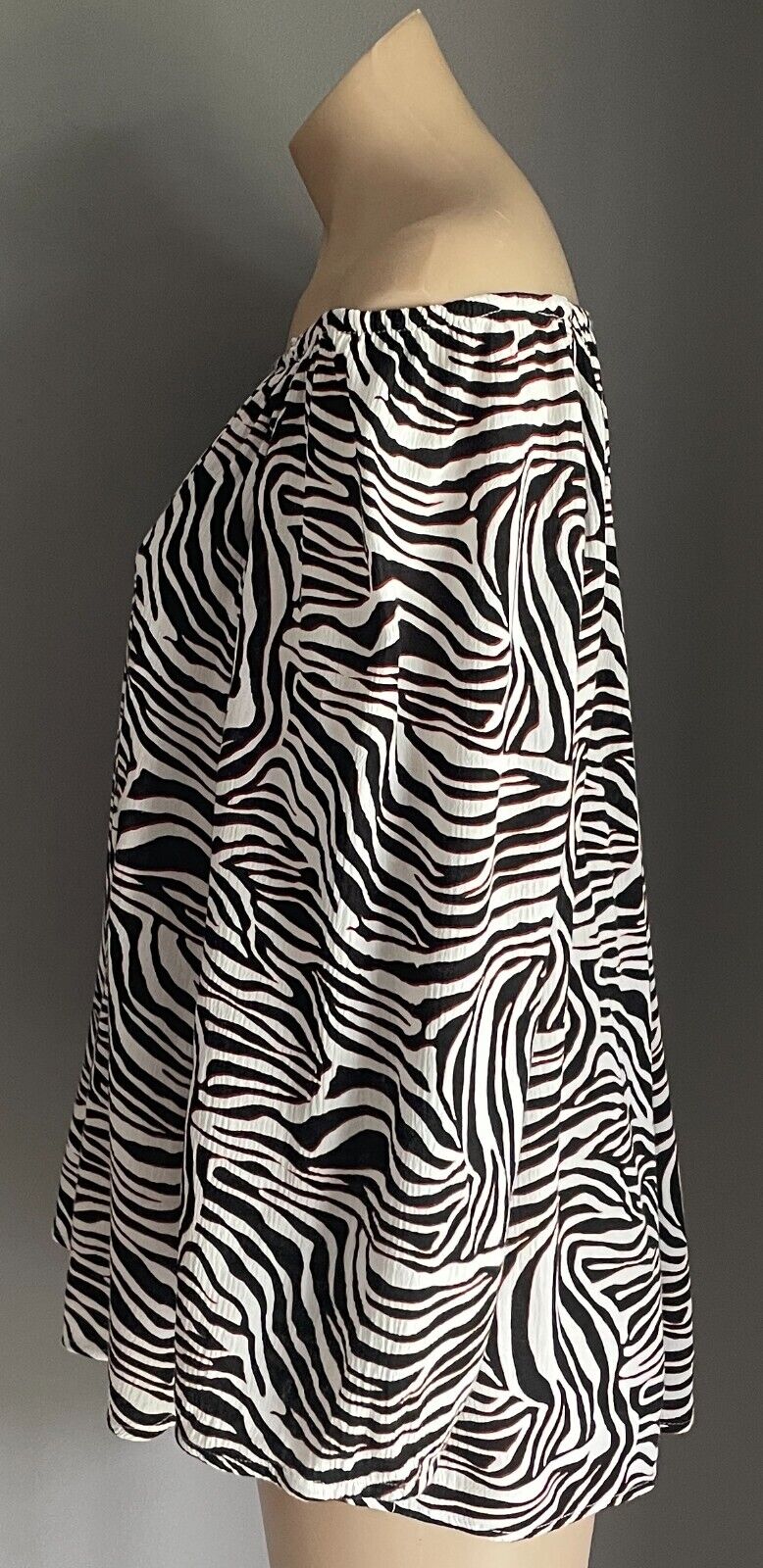 ROCKMANS Top Black White Brown Print Elastic Off Shoulder Long Sleeve Size 18