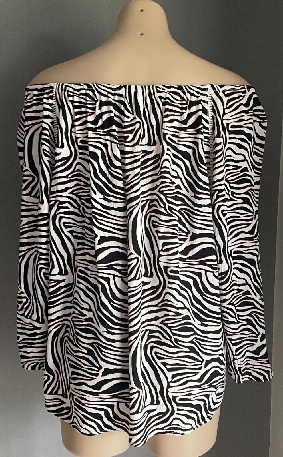 ROCKMANS Top Black White Brown Print Elastic Off Shoulder Long Sleeve Size 18