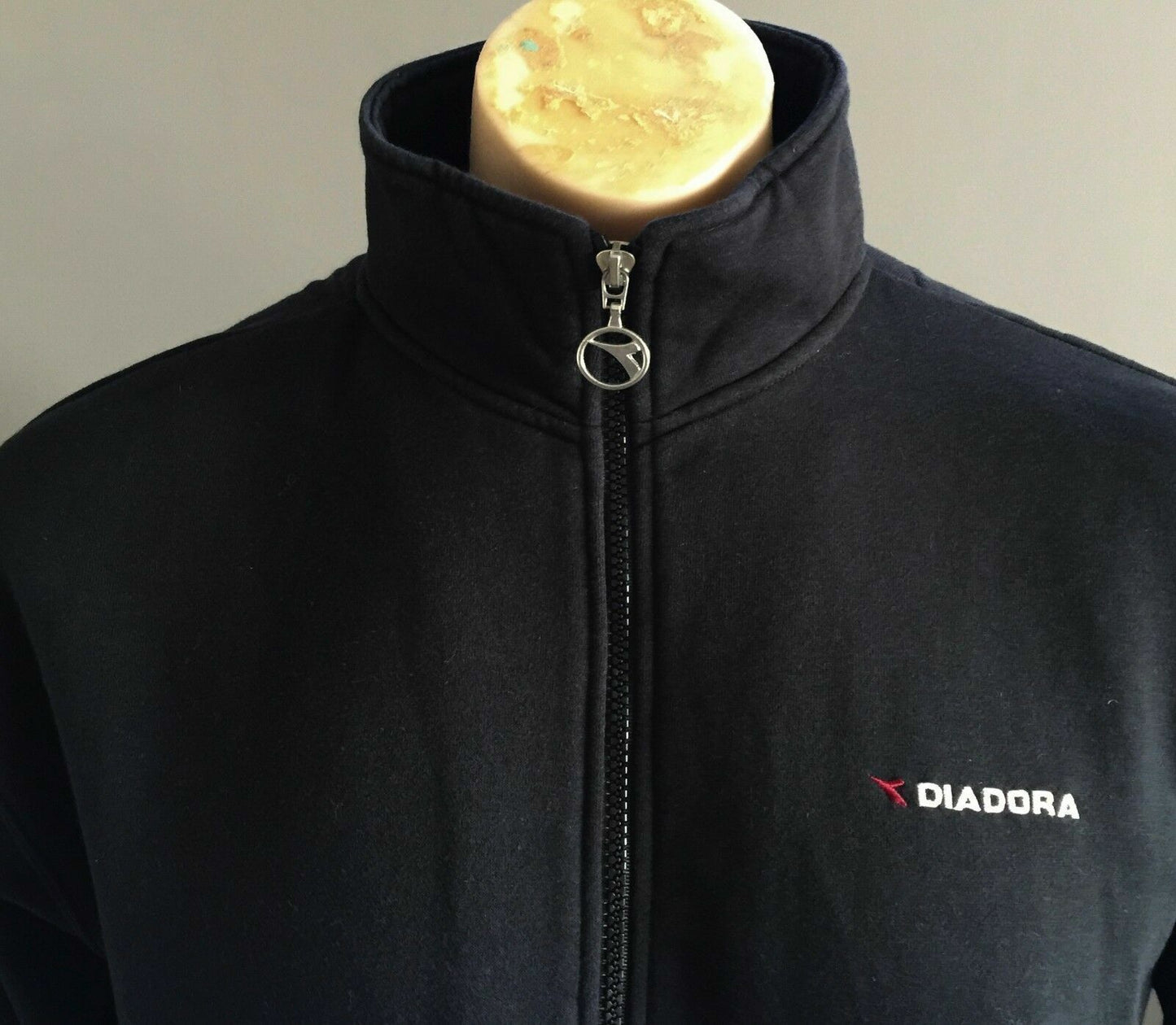 Mens DIADORA Zip Jacket Black Long Sleeve High Neck Size M Sports Gym