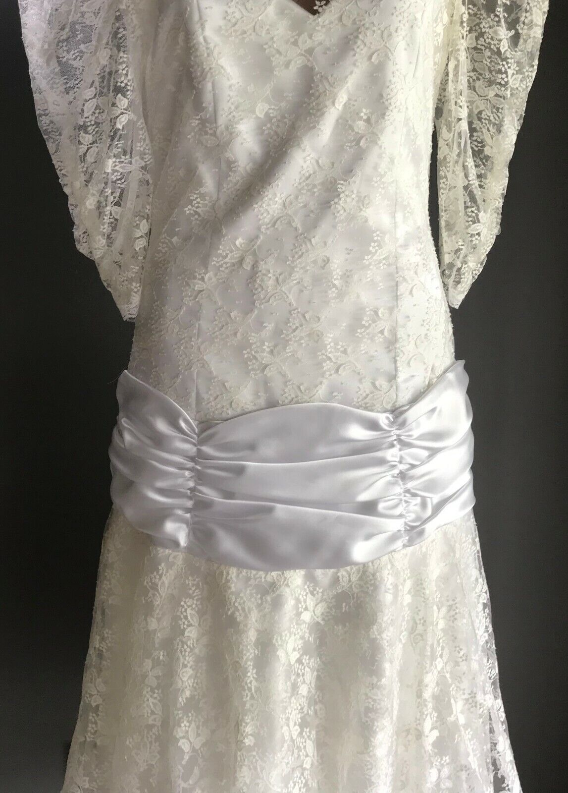MICHELLE R Wedding Dress Off White Lace Lined Drop Waist  Sz 10 Vintage 1980s