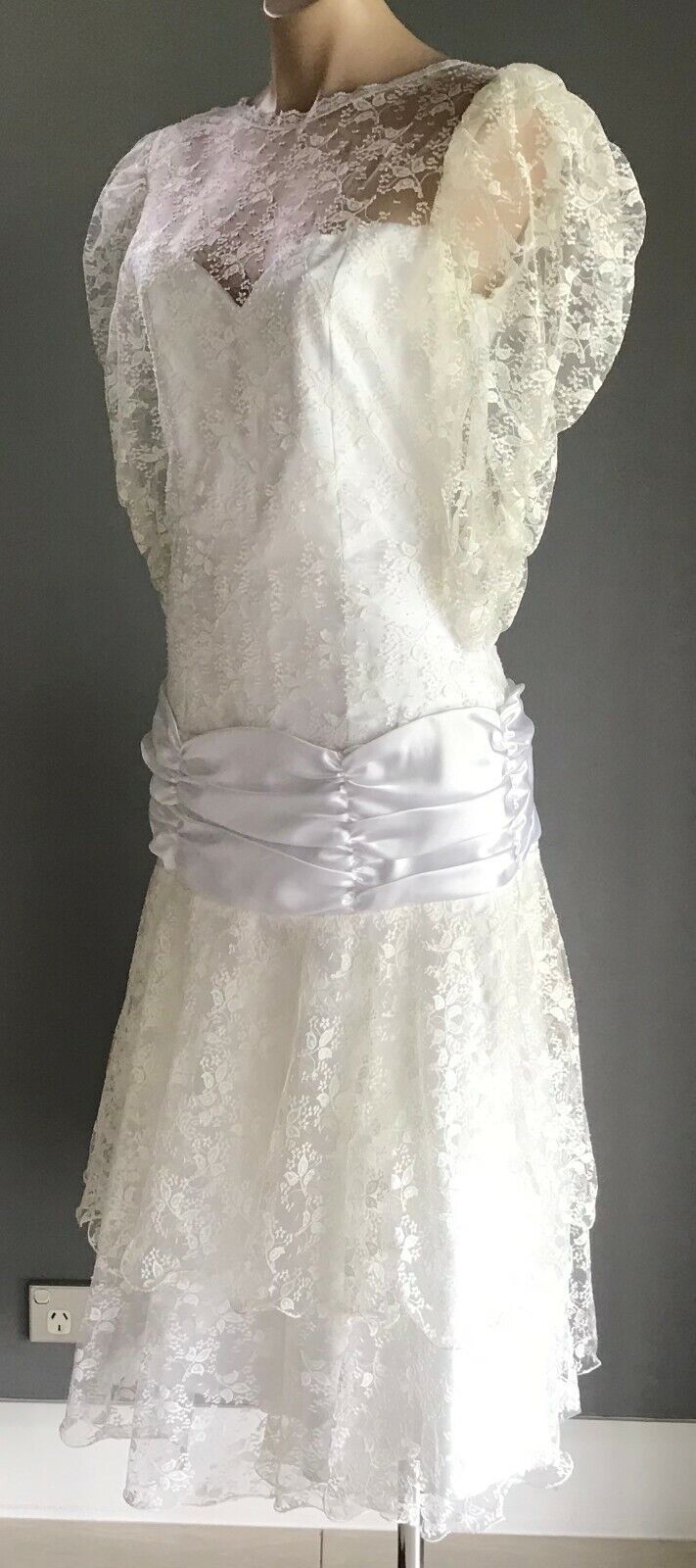 MICHELLE R Wedding Dress Off White Lace Lined Drop Waist  Sz 10 Vintage 1980s