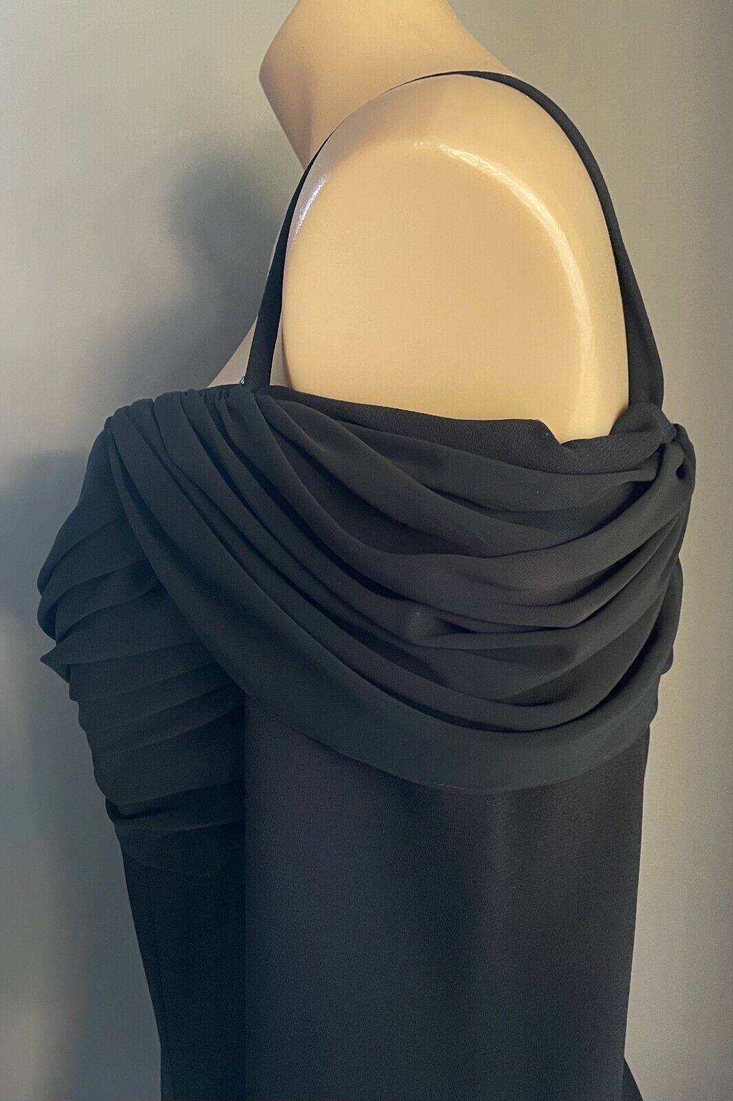 MR K Gown Black Drape Bodice Cold Shoulder Long Sleeve Slit Front Sz 10 Vintage