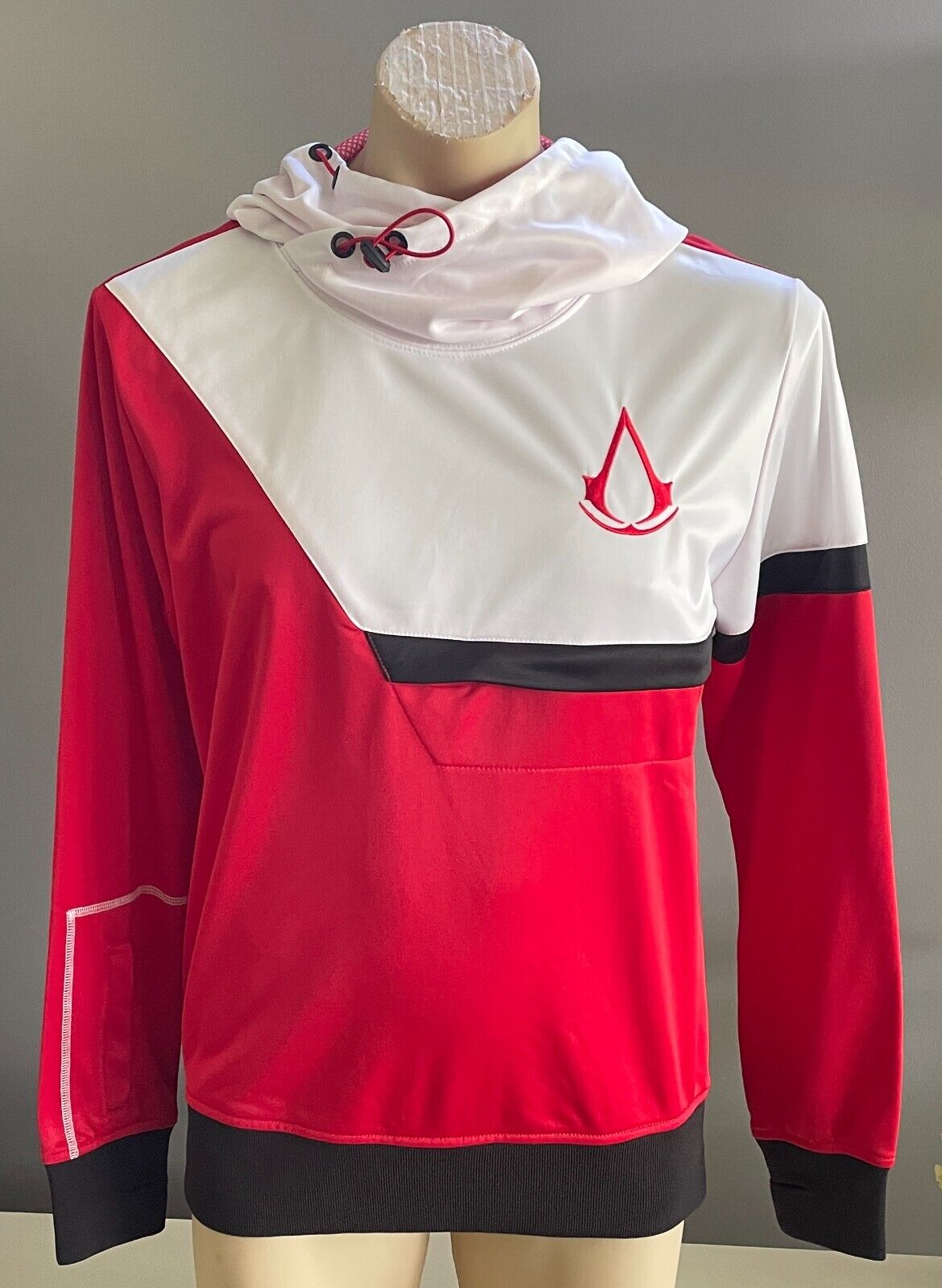 ASSASSINS CREED Black Flag Hoodie 2014 Red White Black Trim Long Sleeve Size M