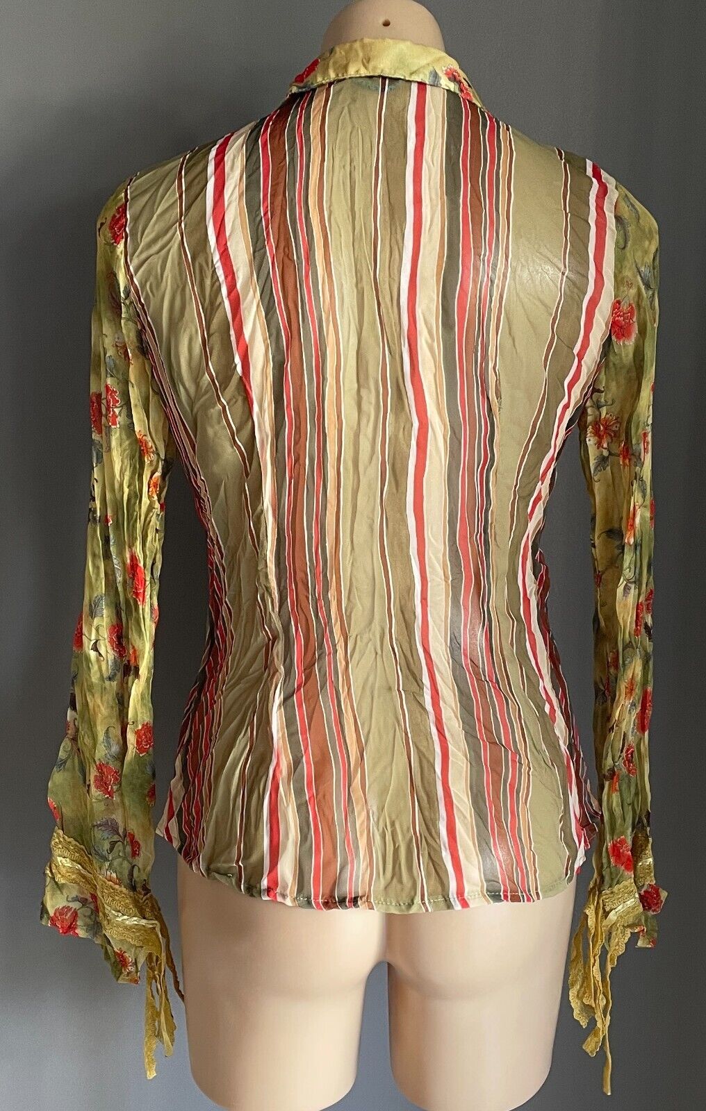 L.O.C.T Top Green Multicoloured Stripe Floral Crinkle Snap Close Shirt Size 10