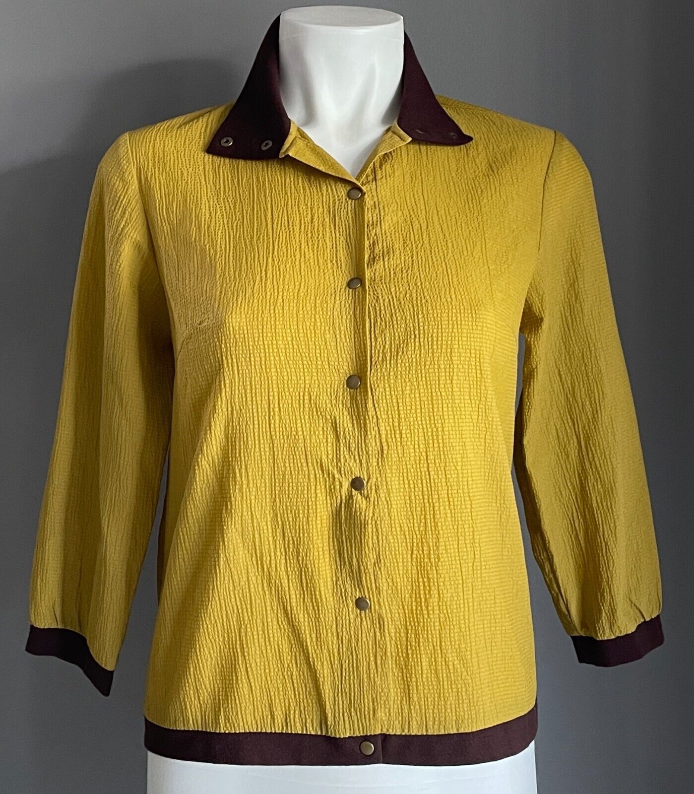 MOTE DE FEMME Mustard Brown Seersucker 3/4 Sleeve Snap Front Top 36 AU 8