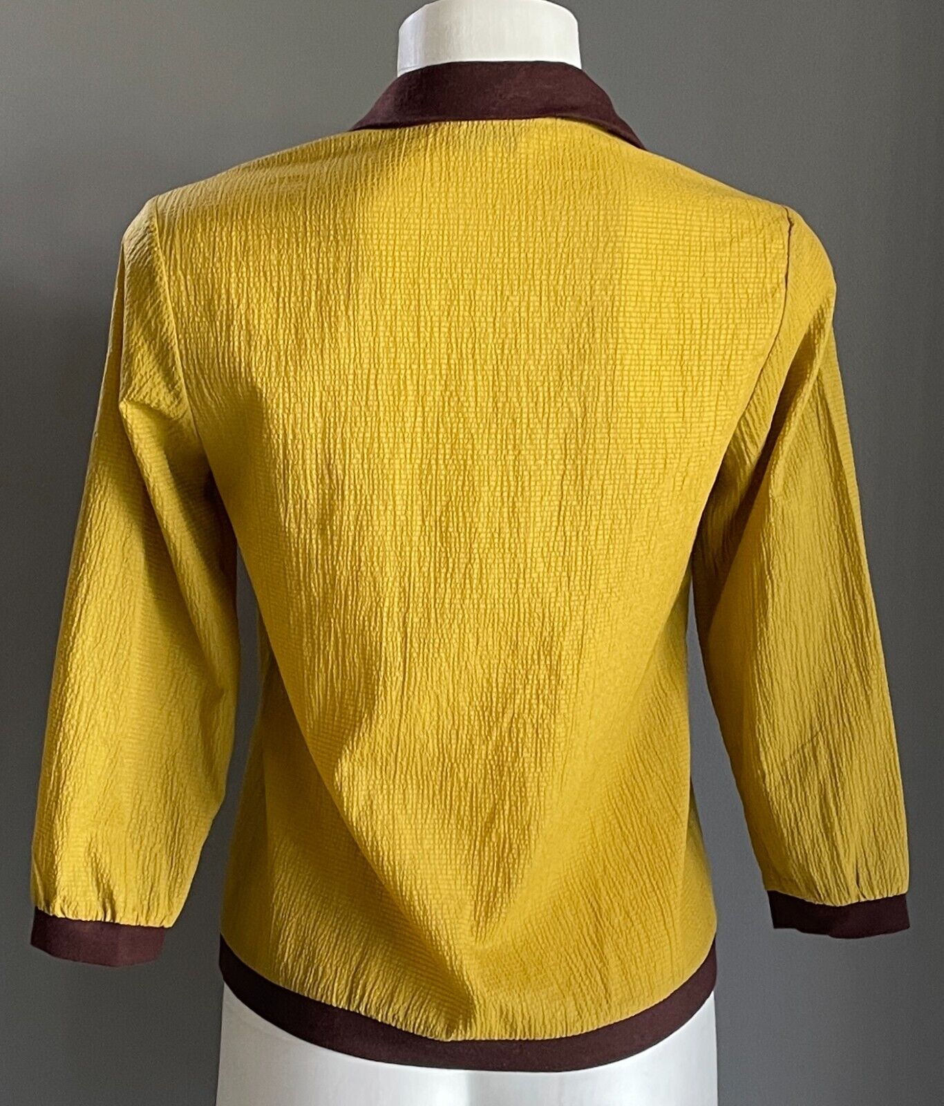 MOTE DE FEMME Mustard Brown Seersucker 3/4 Sleeve Snap Front Top 36 AU 8