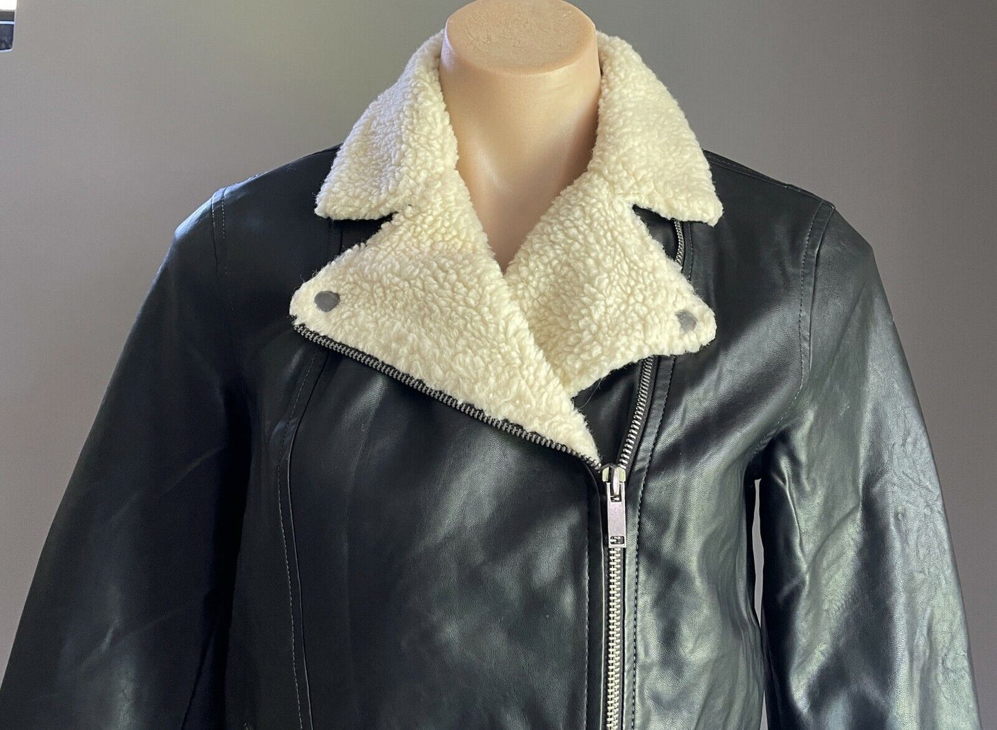 OLD NAVY Biker Style Jacket Black Pleather w Sherpa Collar Size S Petite AU 8 10