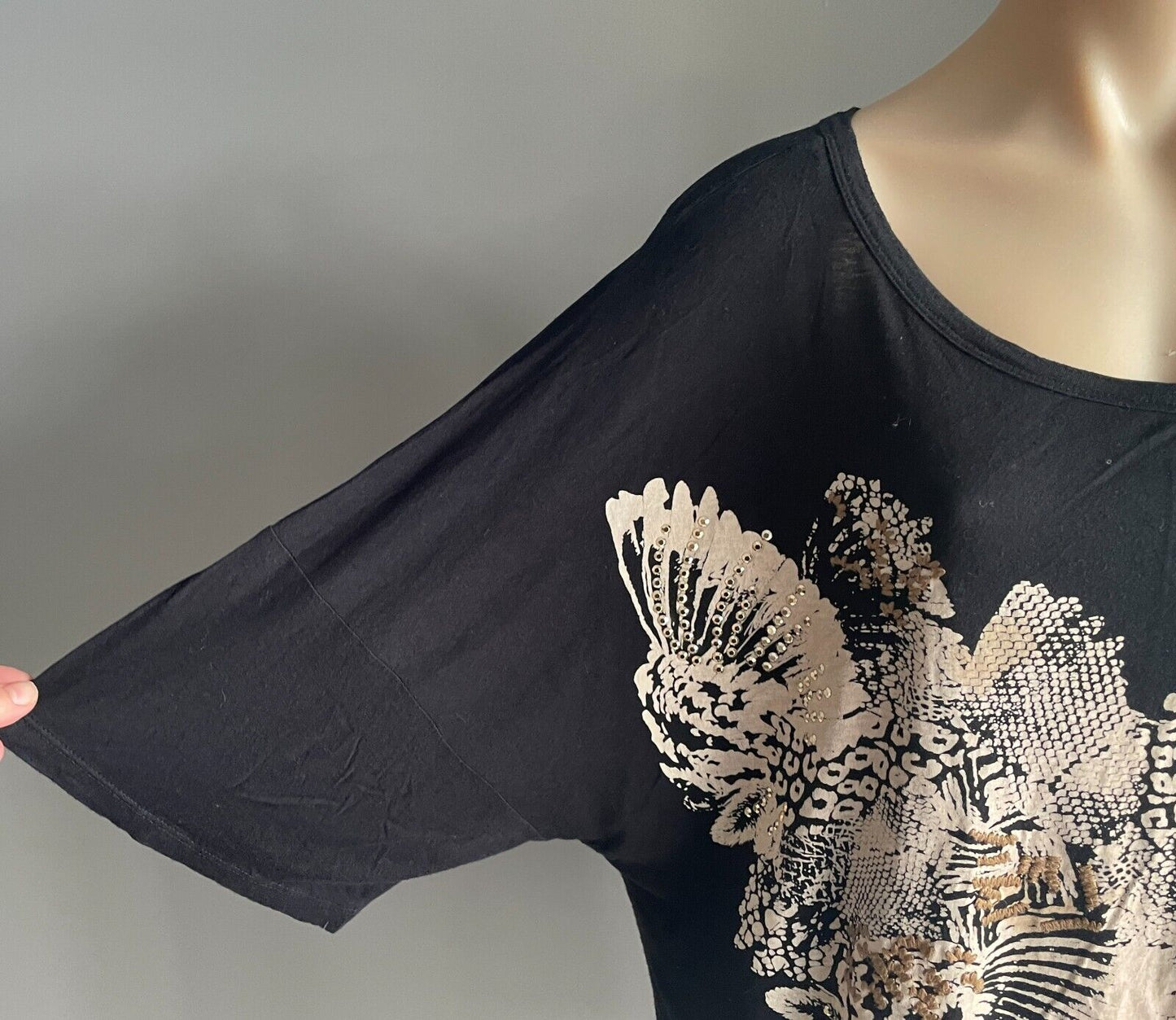ROCKMANS Tee Black Short Sleeve Blush Gold Stud Embellished T-Shirt Top Size XL
